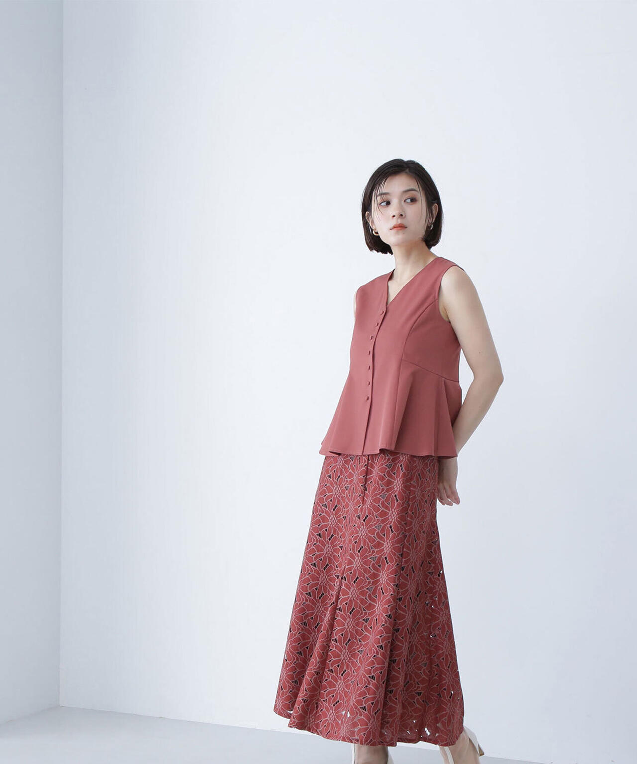 Vネックペプラムブラウス*