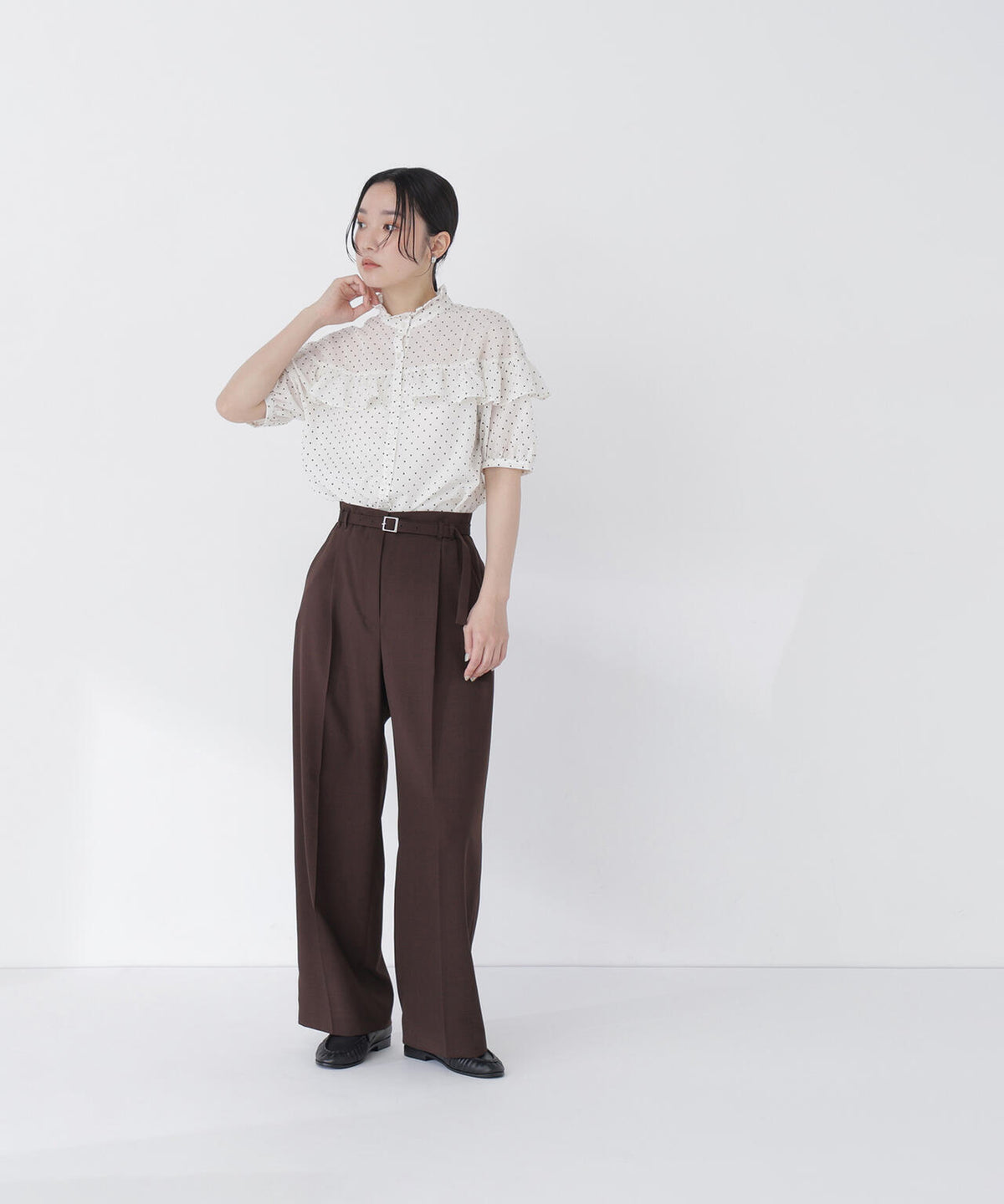 ベルテッドタックワイドパンツ