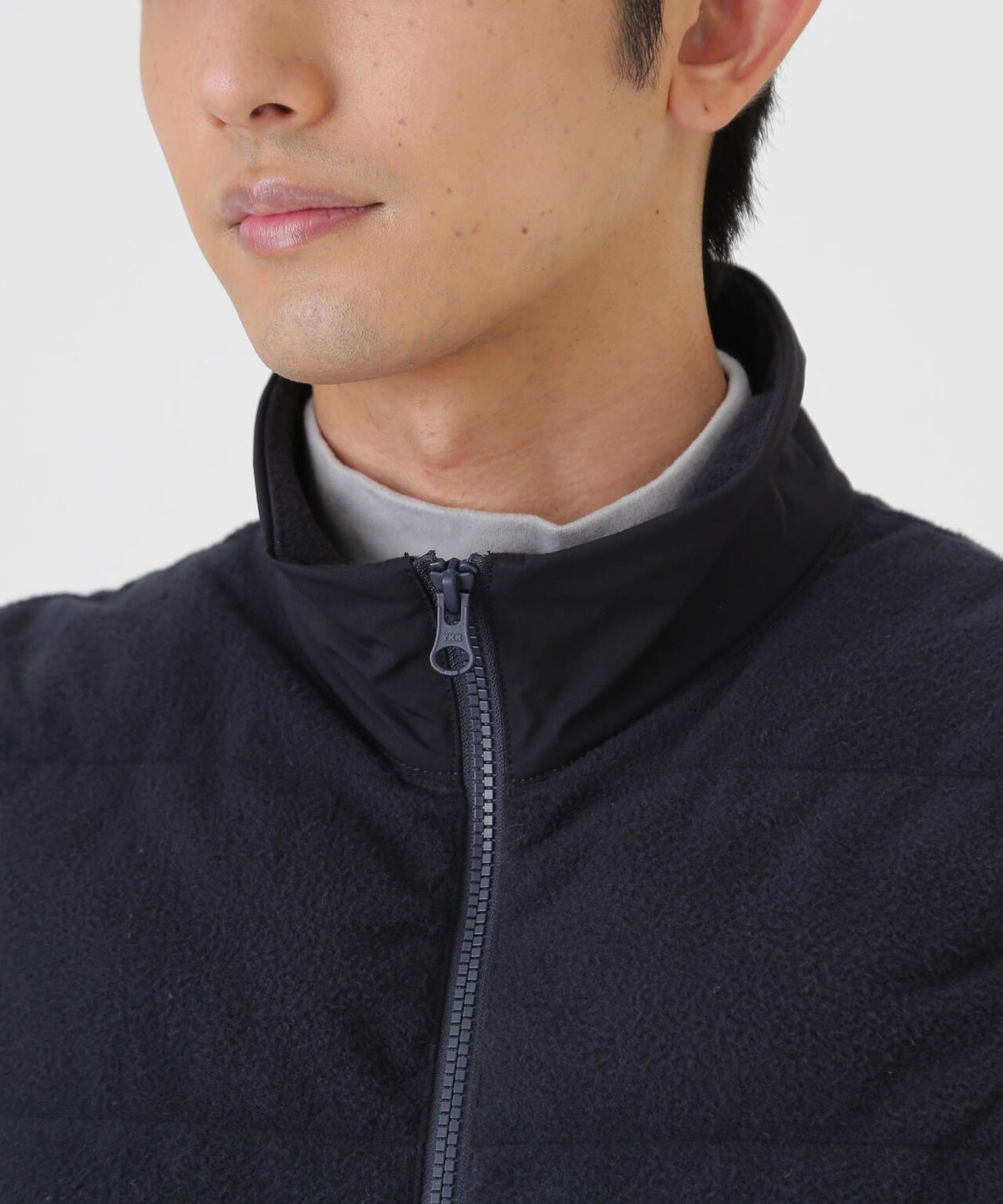H:182cm/C:93/W:77/H:91 着用サイズ:5