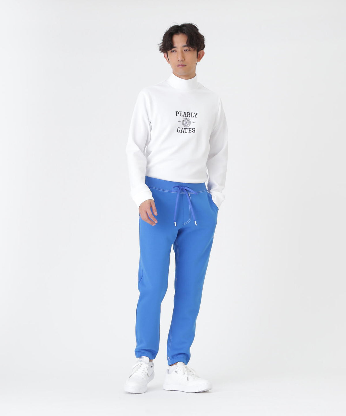 H:182cm/C:93/W:77/H:91 着用サイズ:5