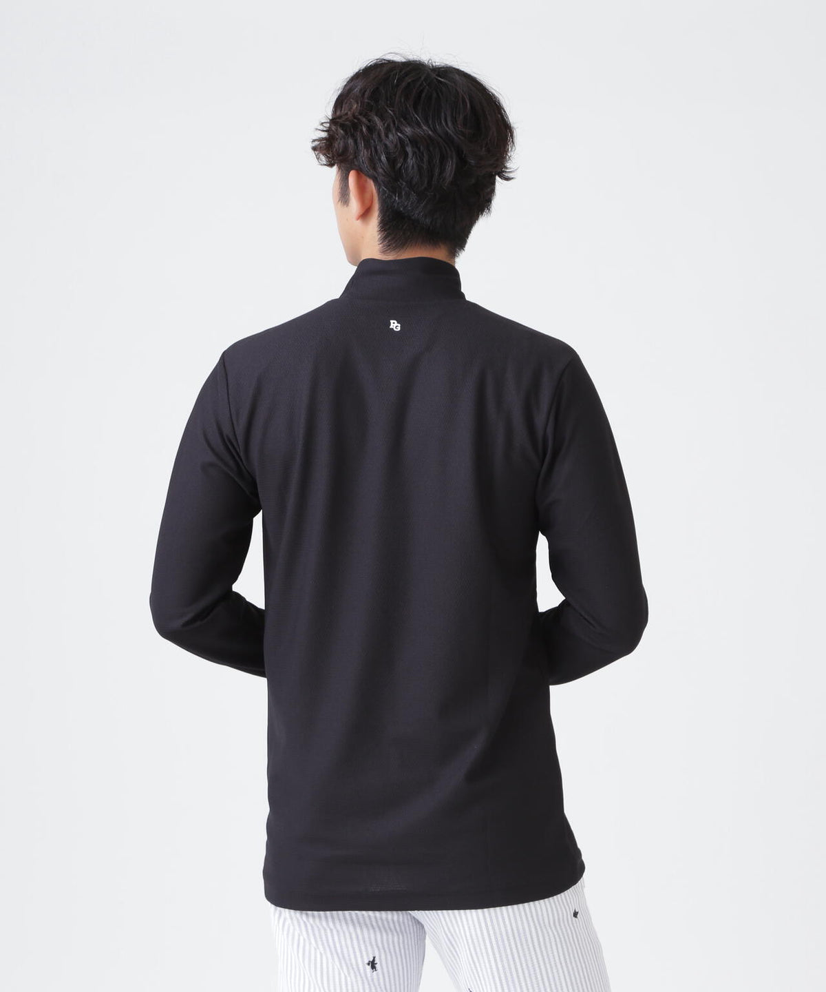 H:182cm/C:93/W:77/H:91 着用サイズ:5