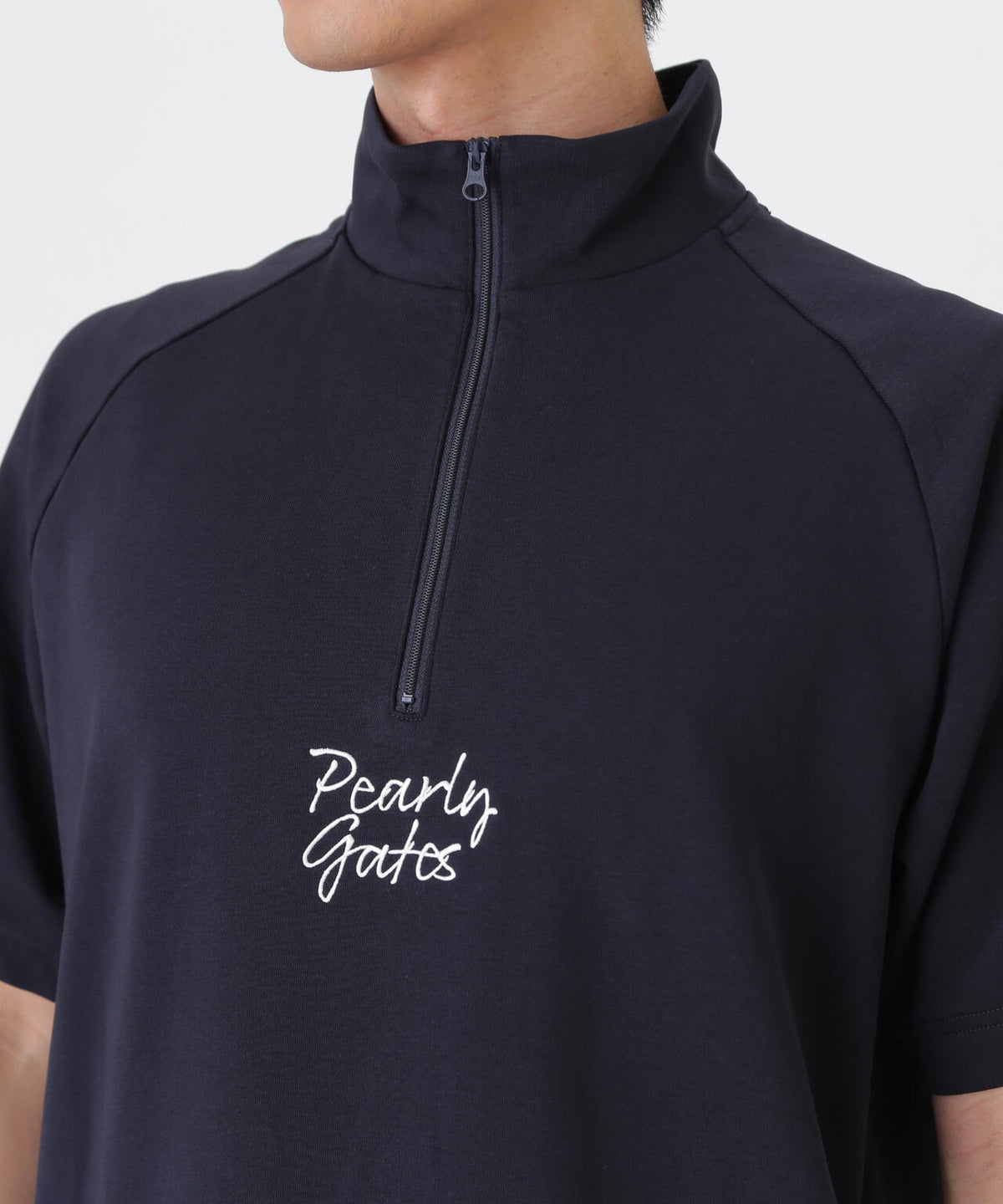 H:182cm/C:93/W:77/H:91 着用サイズ:5
