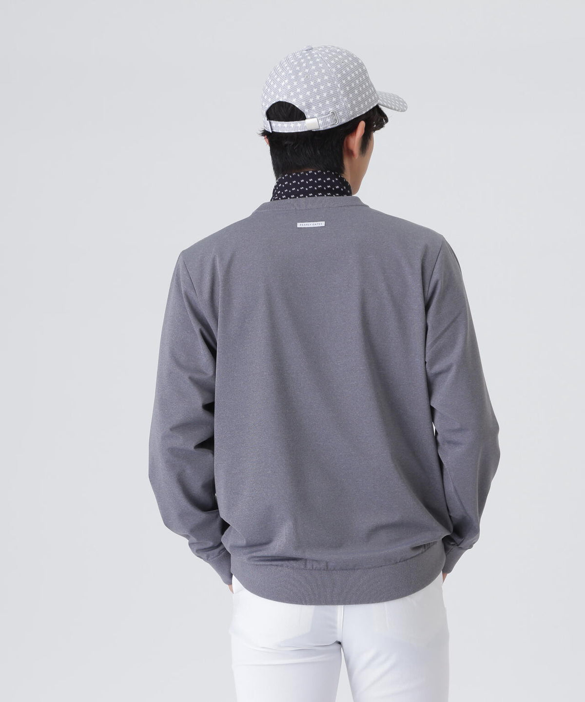 H:182cm/C:93/W:77/H:91 着用サイズ:5