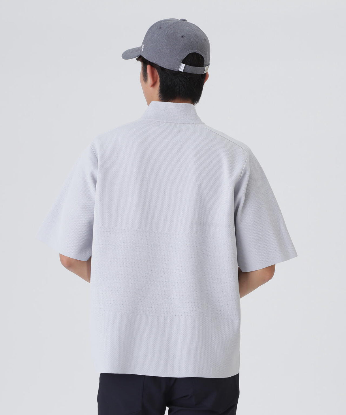 H:182cm/C:93/W:77/H:91 着用サイズ:5