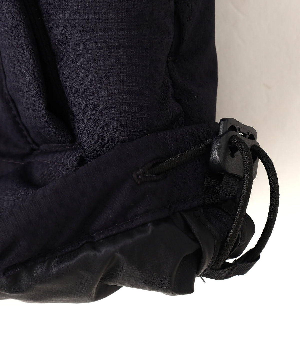 Nyメカニカルストレッチダウンフーディブルゾン (WOMENS)