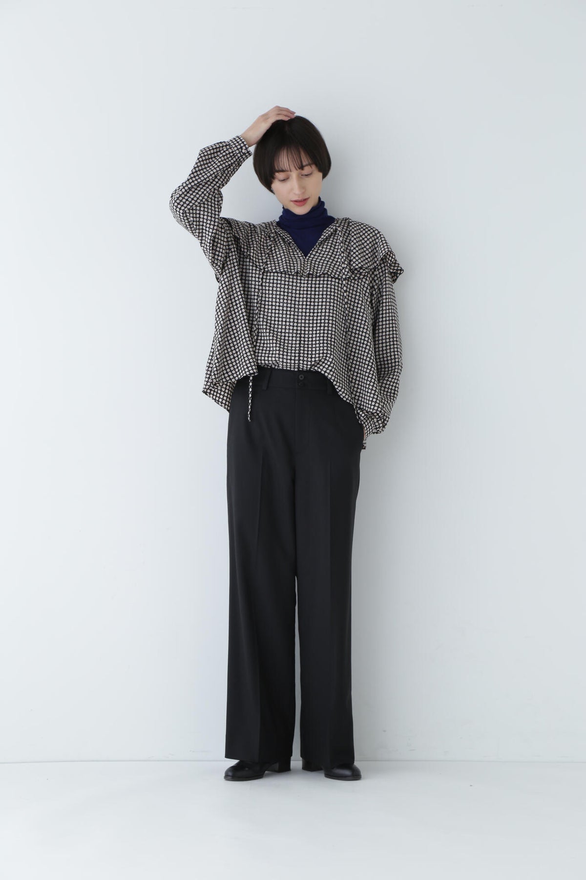 ストレッチツイル吊り付きパンツ