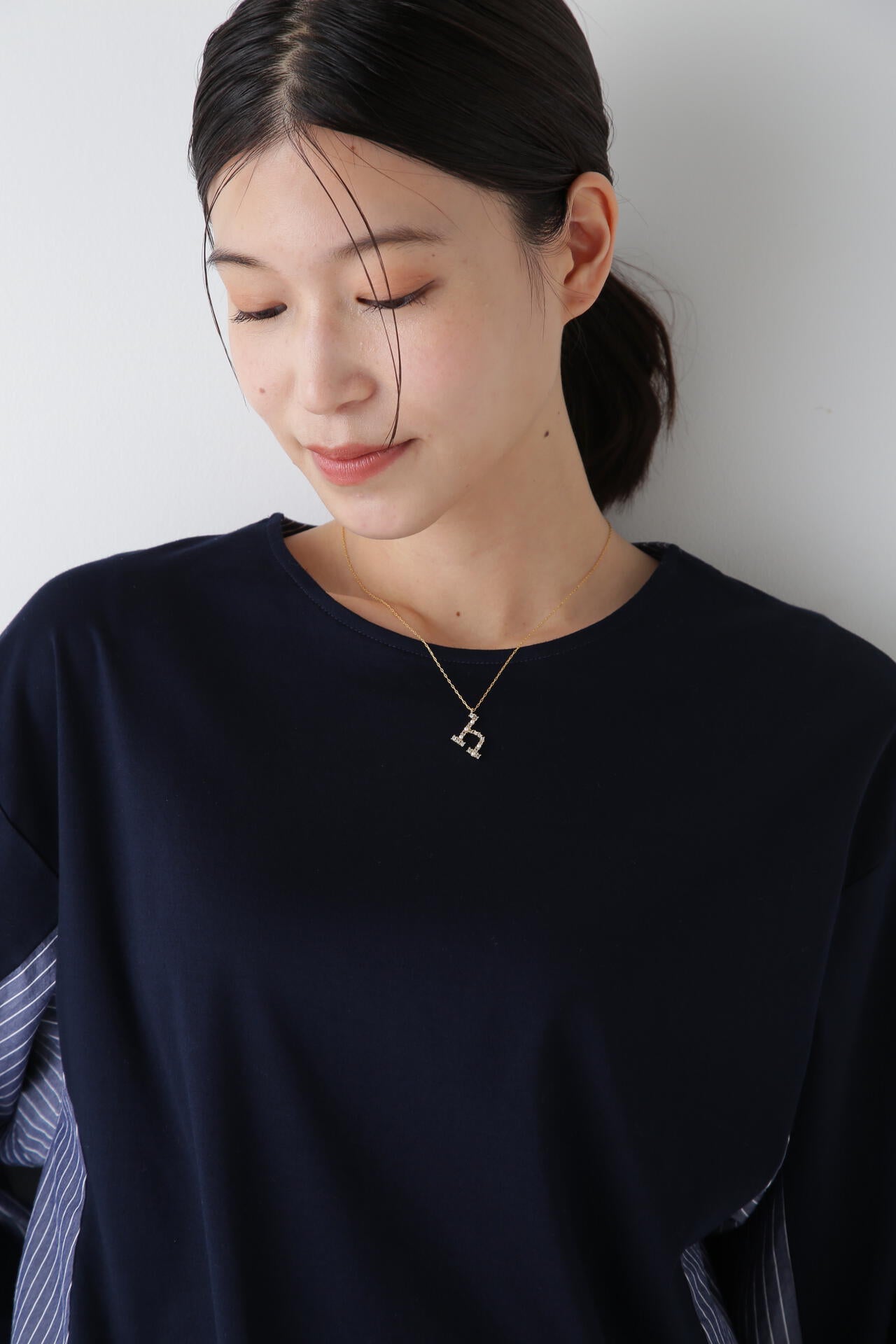 hwイニシャルネックレス