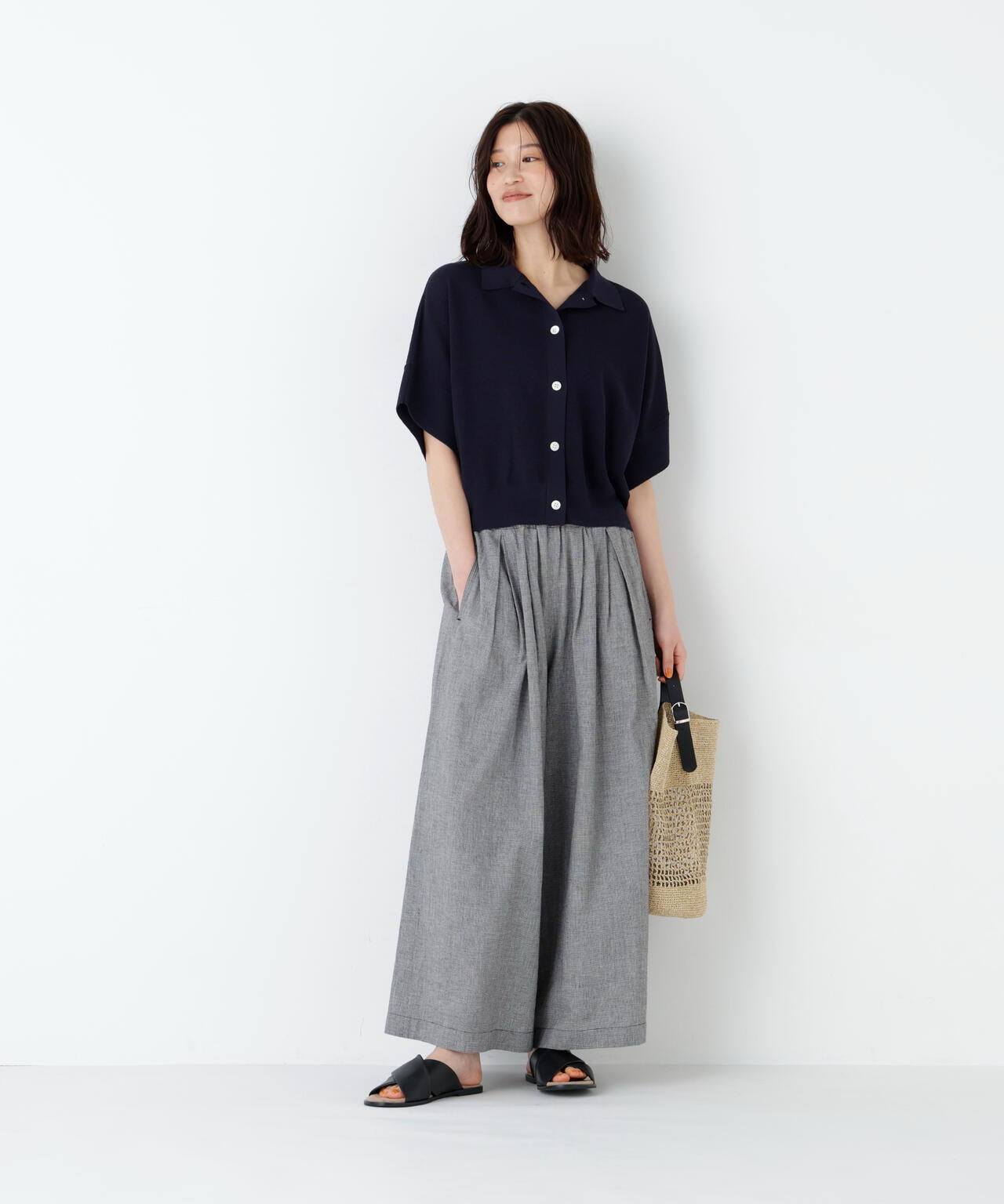 身長168cm B82 W59 H88 着用サイズ:M