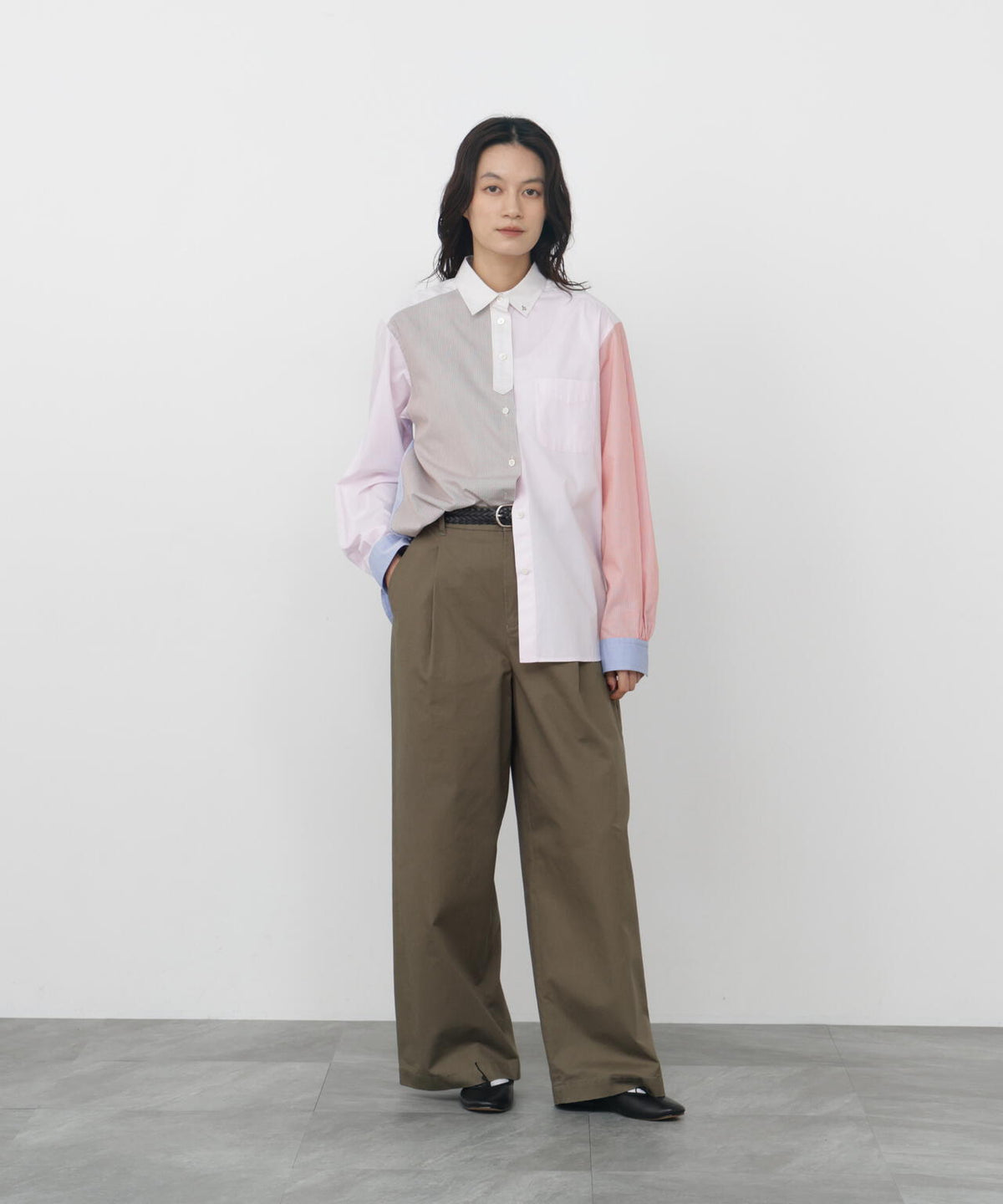 165cm/B:77cm/W:57cm/H:79cm 着用サイズ:M