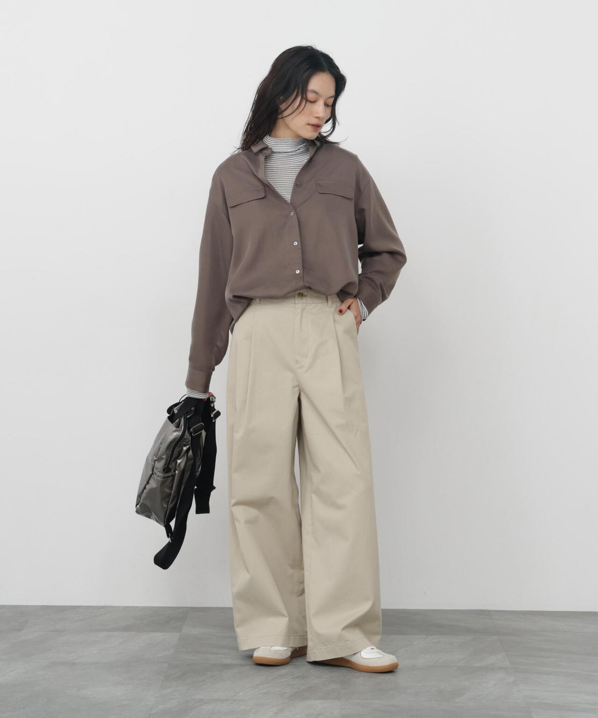 165cm/B:77cm/W:57cm/H:79cm 着用サイズ:M