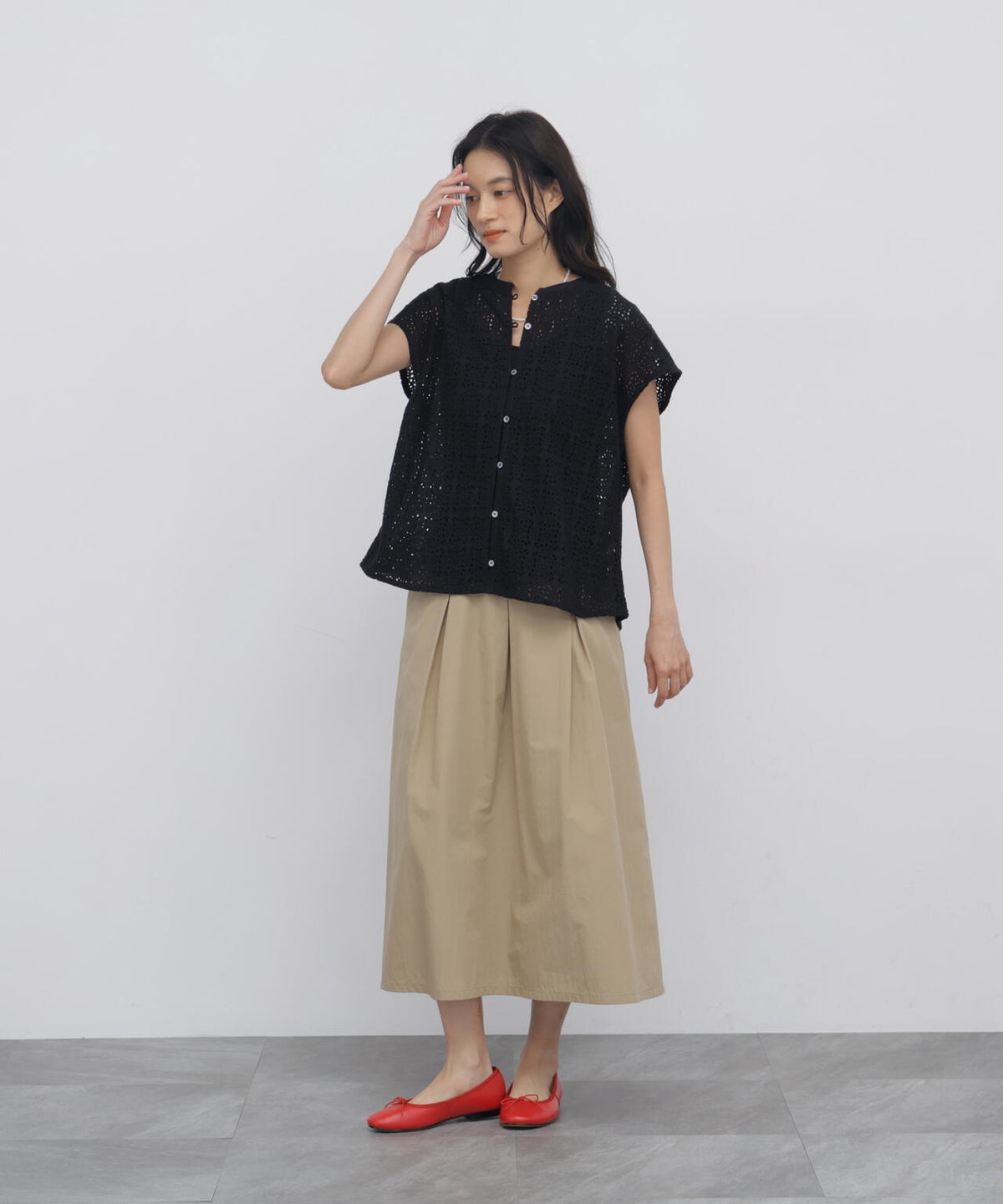 165cm/B:77cm/W:57cm/H:79cm 着用サイズ:M