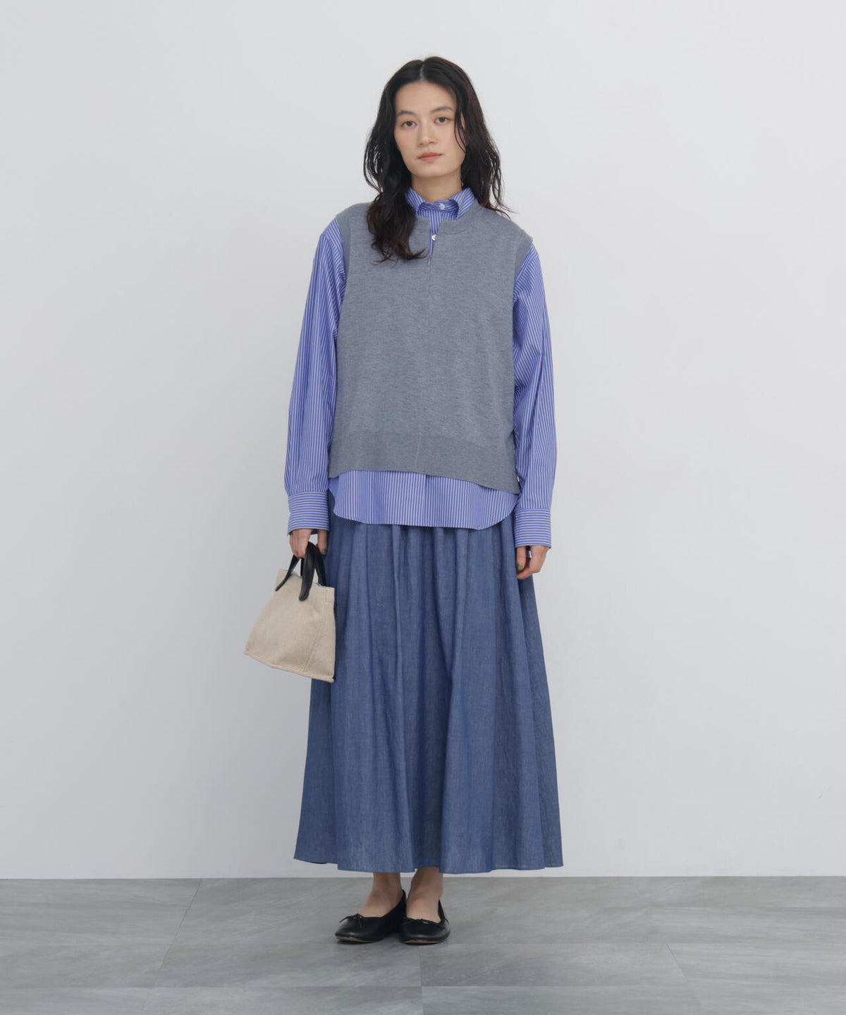 165cm/B:77cm/W:57cm/H:79cm 着用サイズ:M