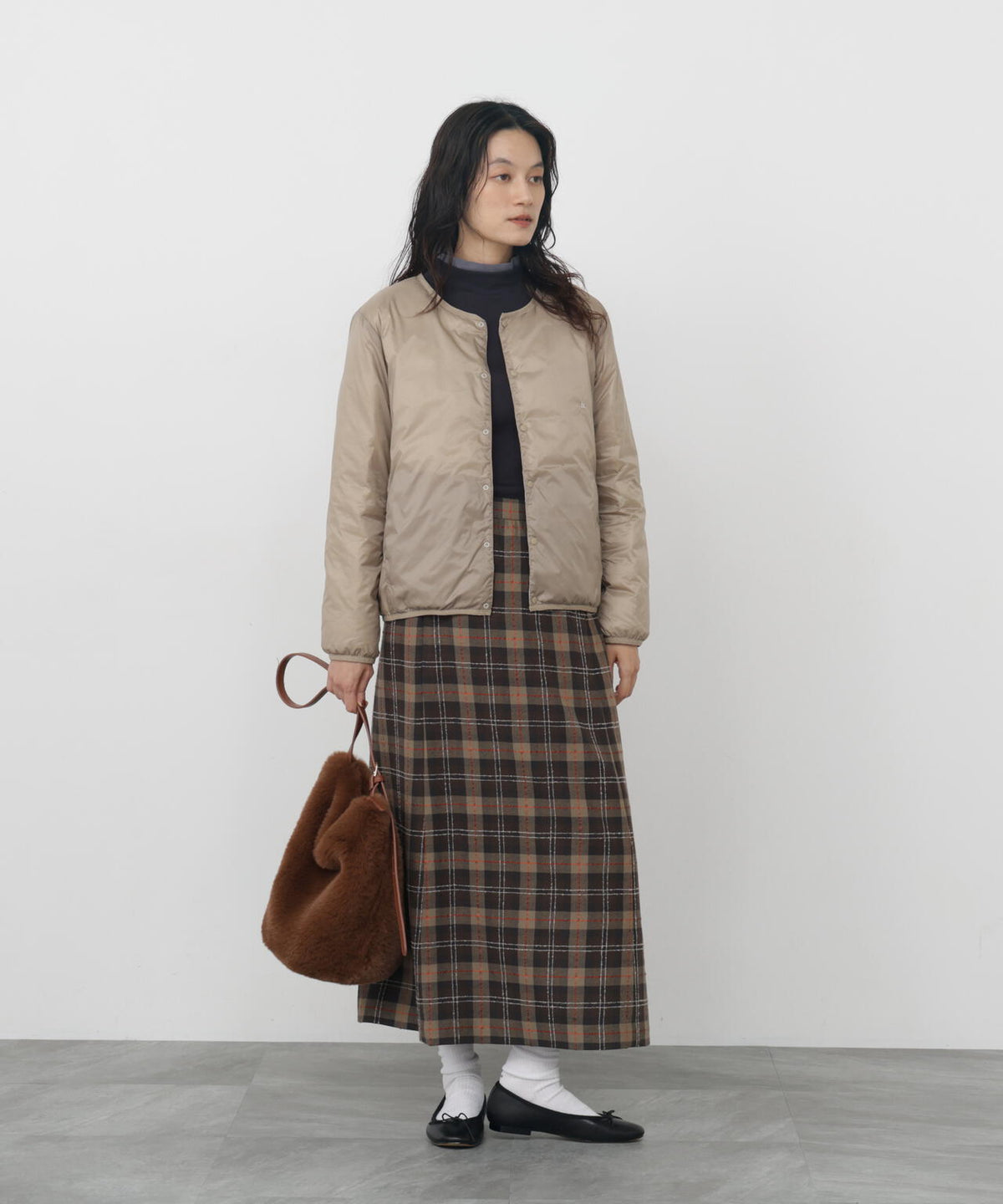 165cm/B:77cm/W:57cm/H:79cm 着用サイズ:M