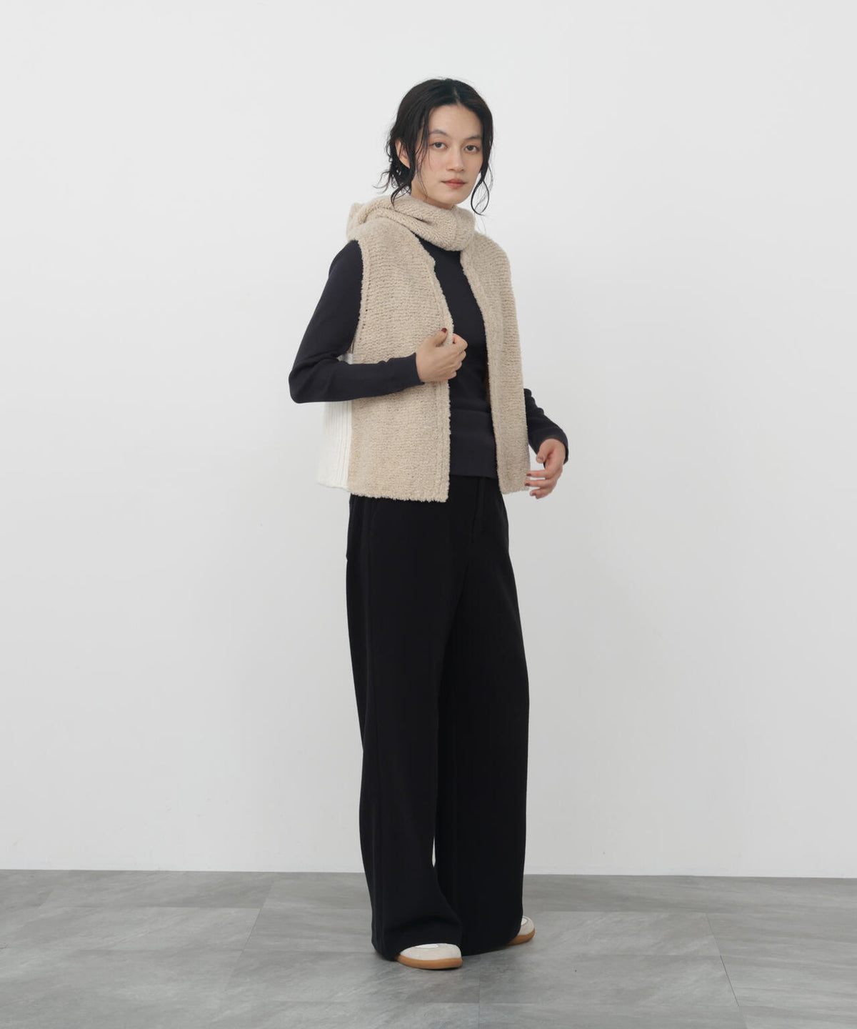 165cm/B:77cm/W:57cm/H:79cm 着用サイズ:M