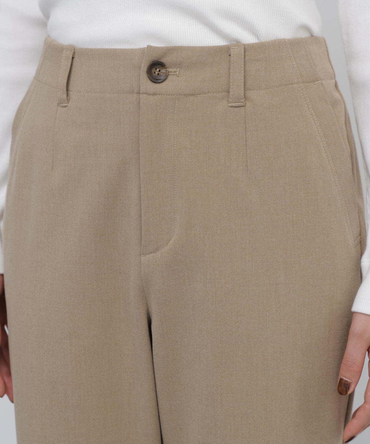 身長168cm B82 W59 H88 着用サイズ:M