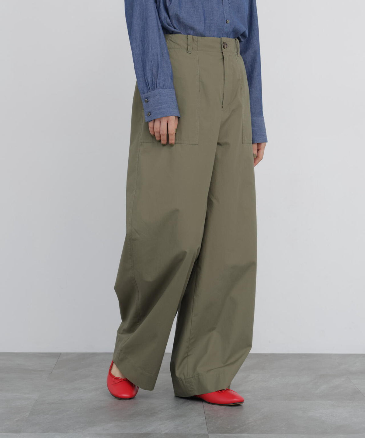 165cm/B:77cm/W:57cm/H:79cm 着用サイズ:M