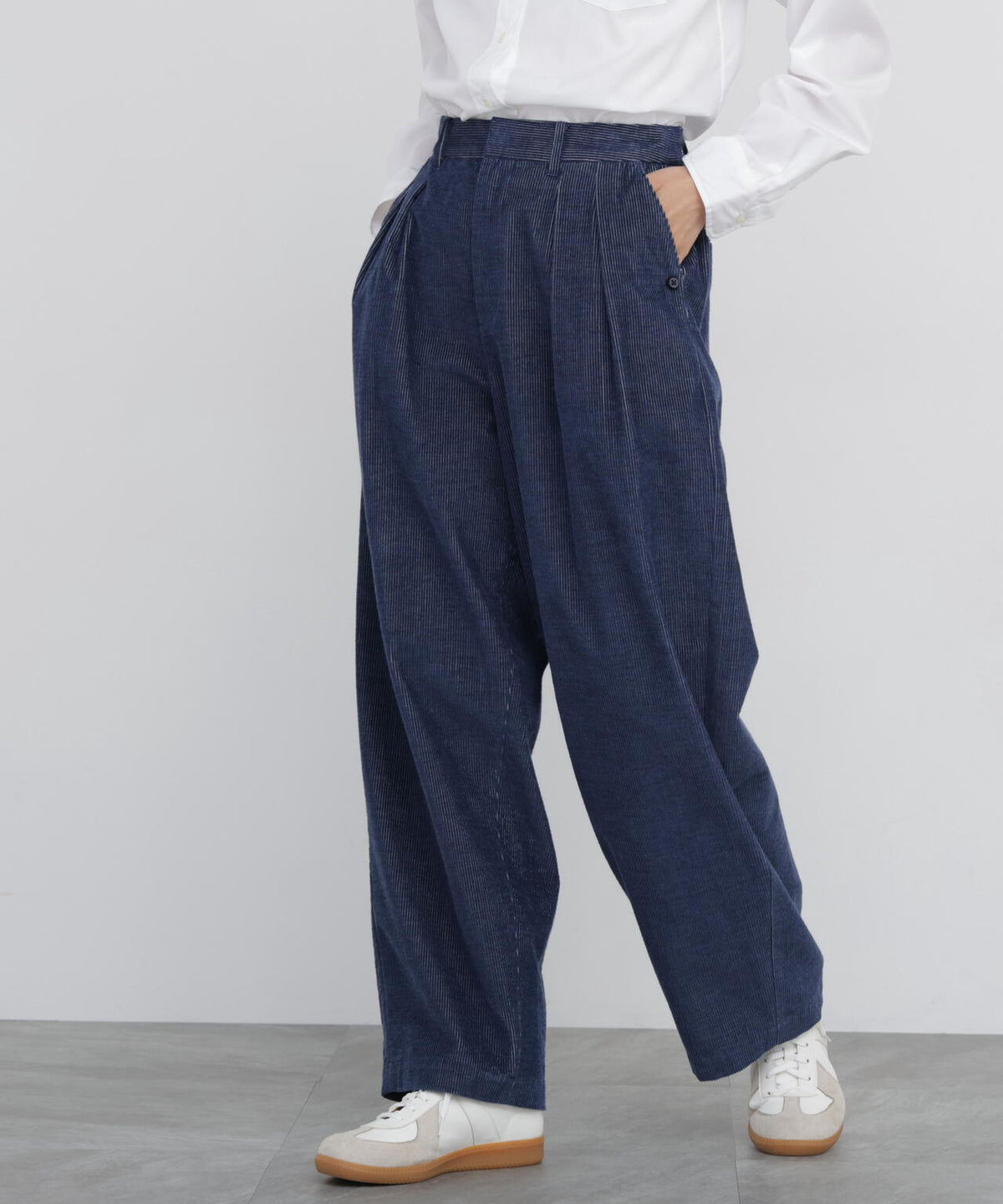 165cm/B:77cm/W:57cm/H:79cm 着用サイズ:M
