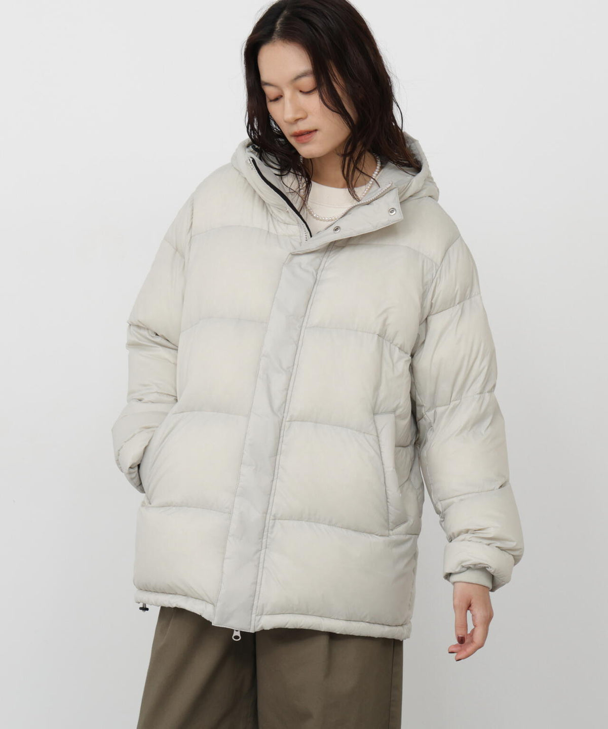 165cm/B:77cm/W:57cm/H:79cm 着用サイズ:M