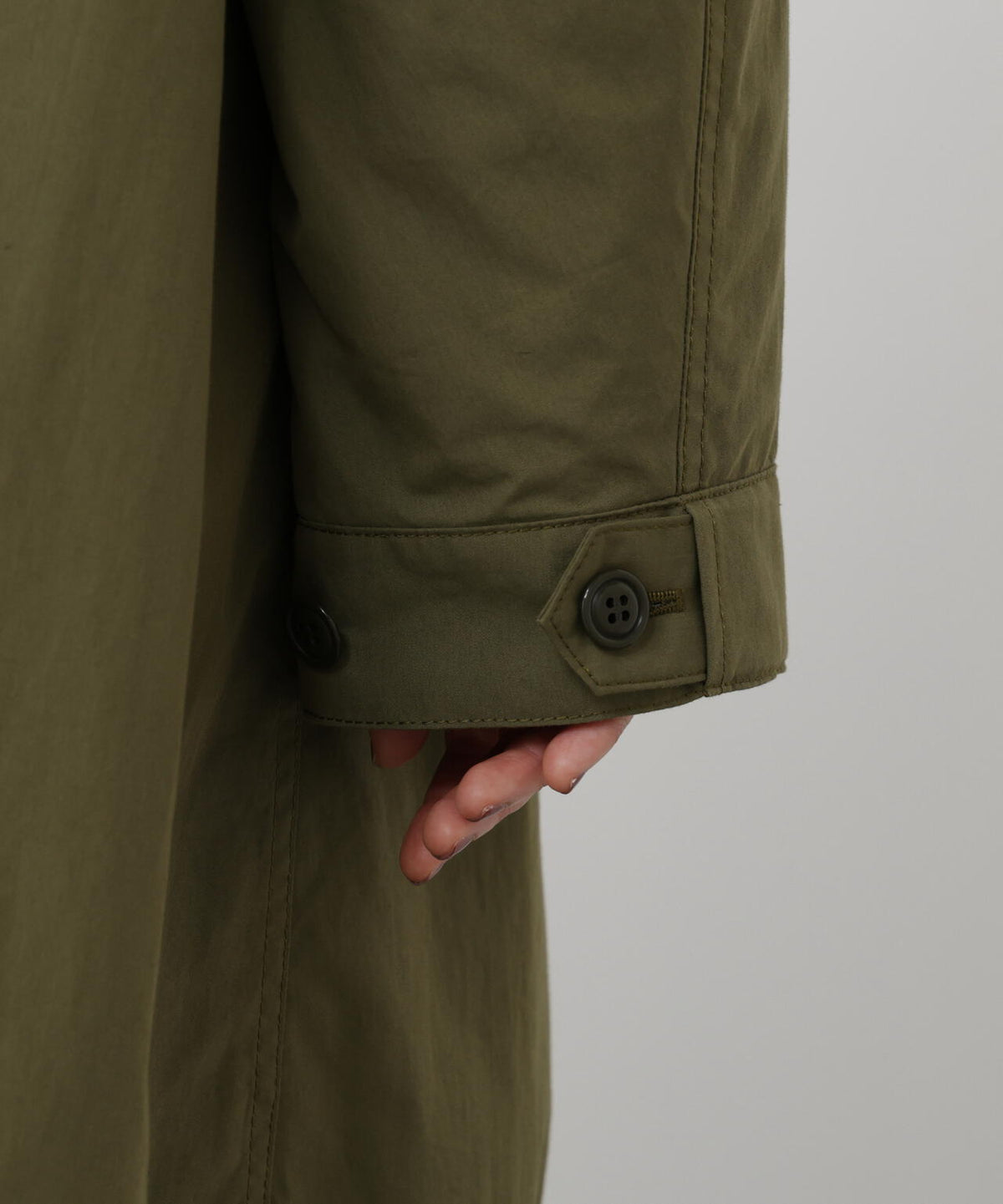 165cm/B:77cm/W:57cm/H:79cm 着用サイズ:M