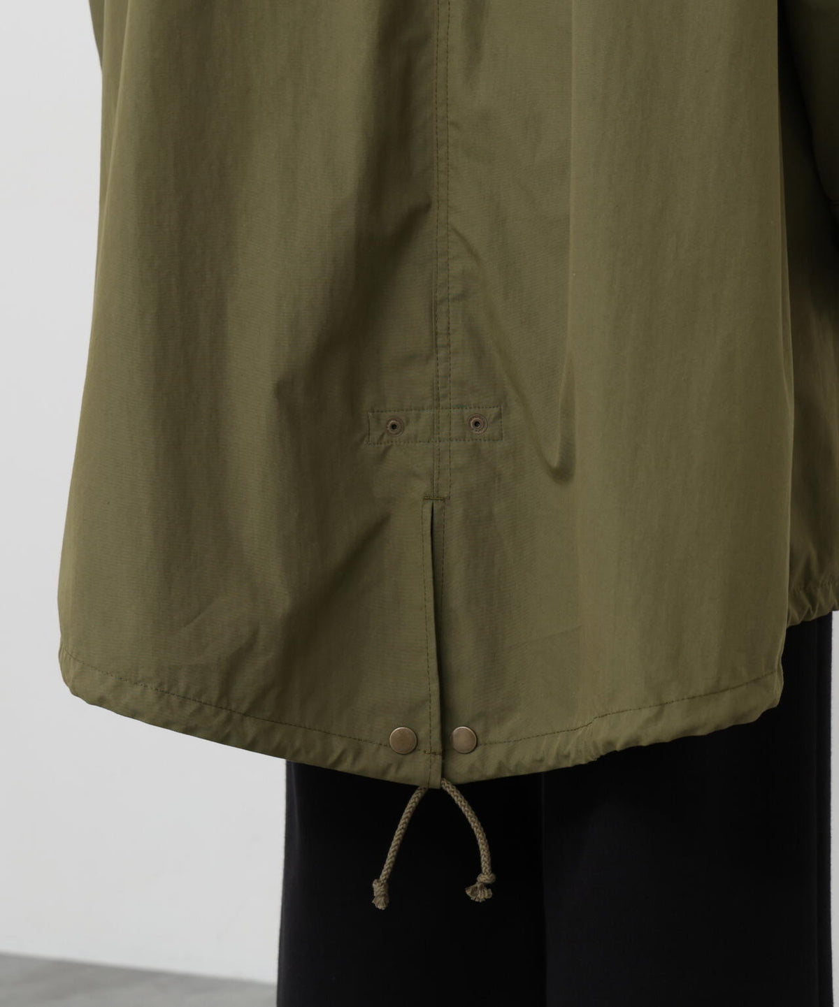 165cm/B:77cm/W:57cm/H:79cm 着用サイズ:M
