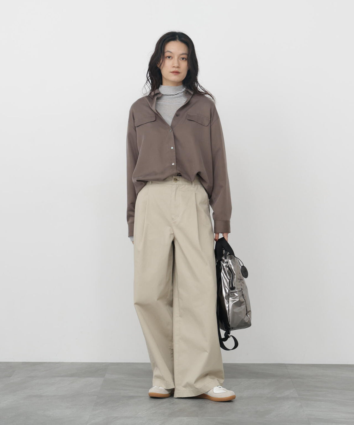 165cm/B:77cm/W:57cm/H:79cm 着用サイズ:M