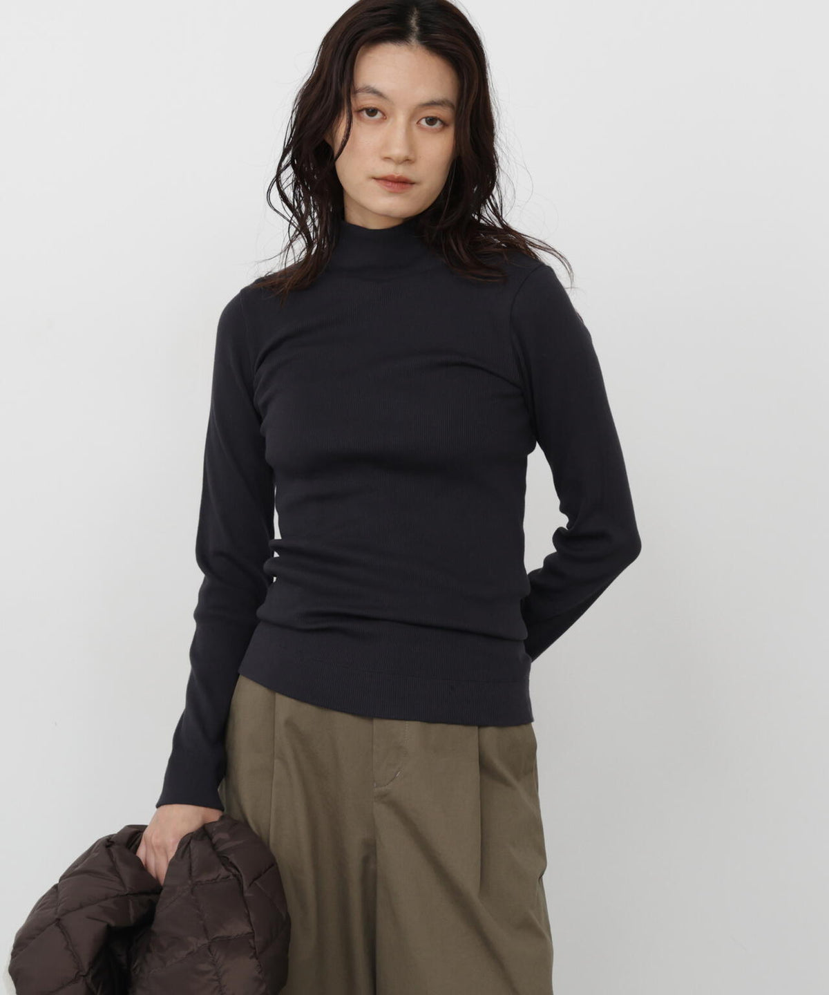 《名品 / レイヤードで活躍! 》オーガニックコットン 丸胴タートルカットソー