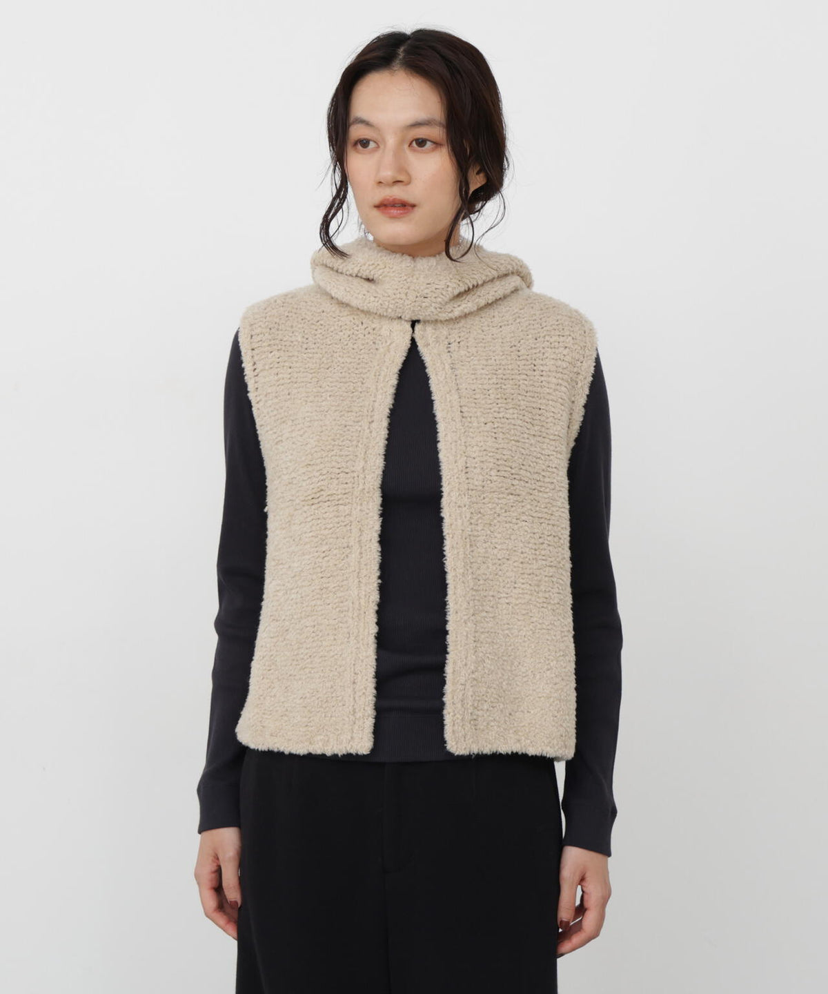 165cm/B:77cm/W:57cm/H:79cm 着用サイズ:M