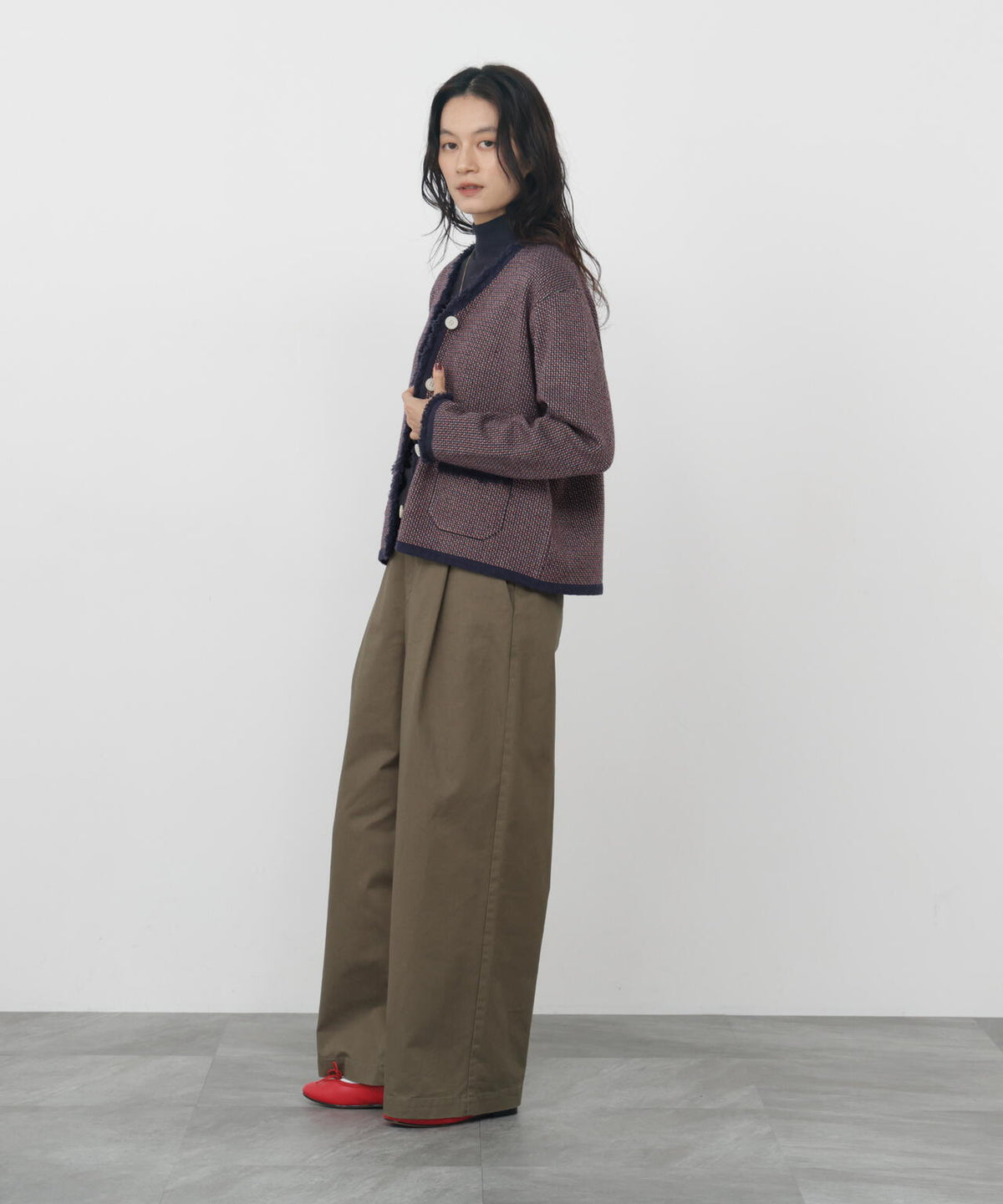 165cm/B:77cm/W:57cm/H:79cm 着用サイズ:M