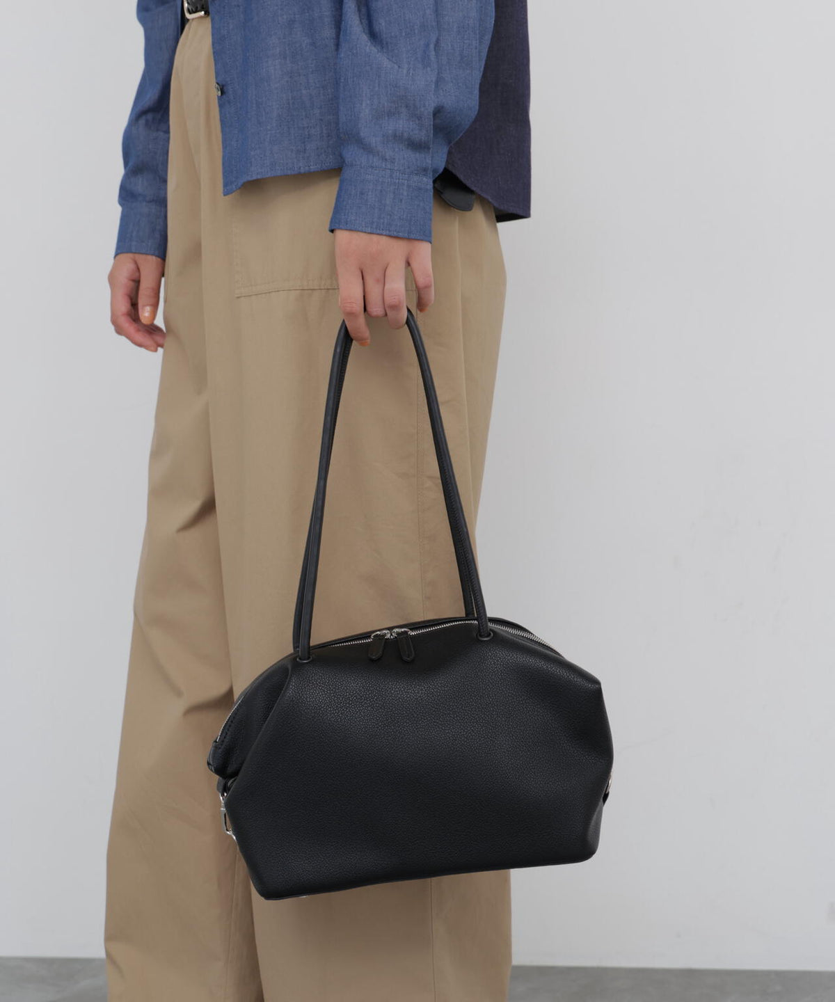 【&MyuQ】フェイクレザーショルダーバッグ
