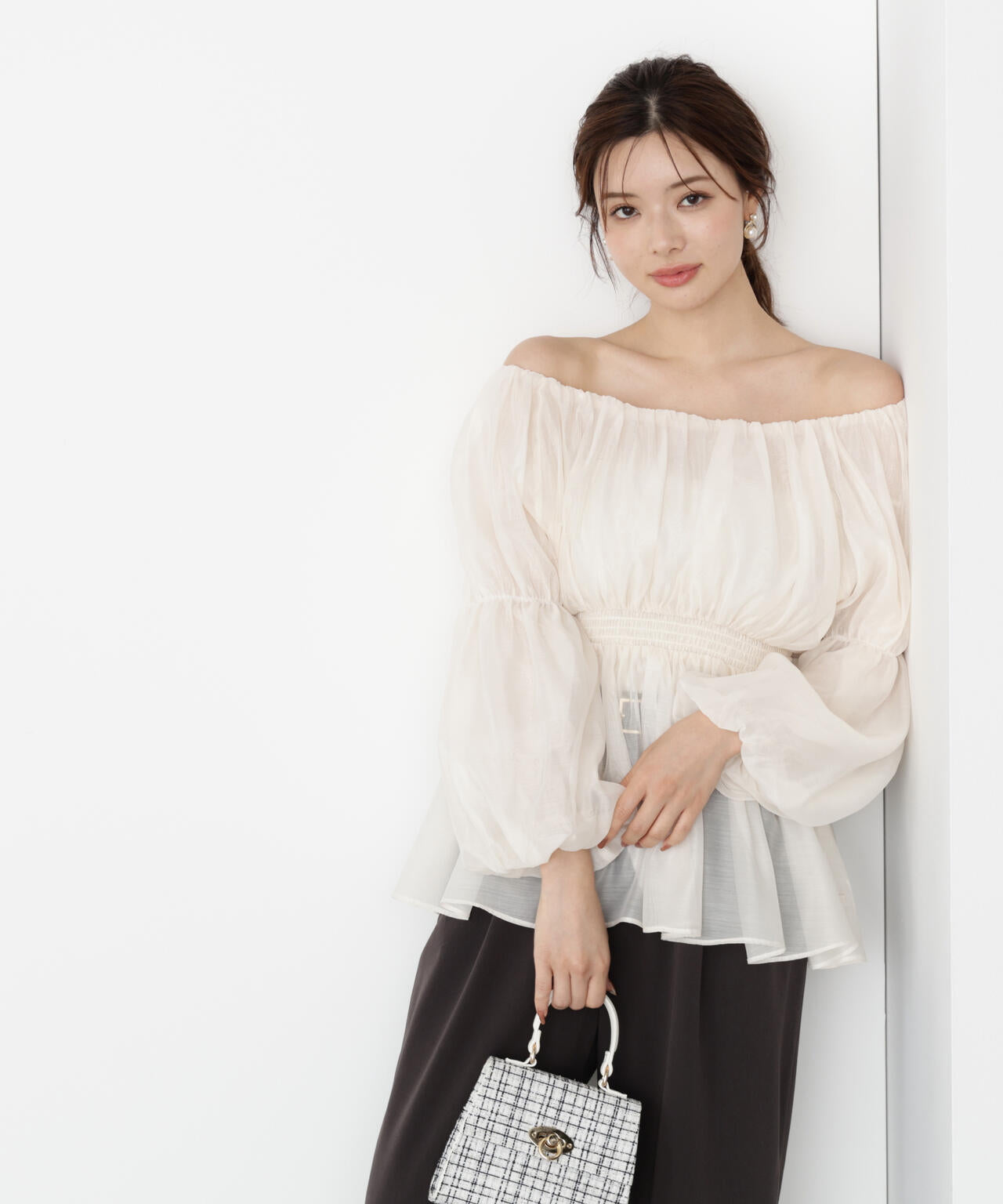 【松川星さん着用】<ウォッシャブル>バルーンスリーブオフショルブラウス【ピンク:WEB・一部店舗限定】