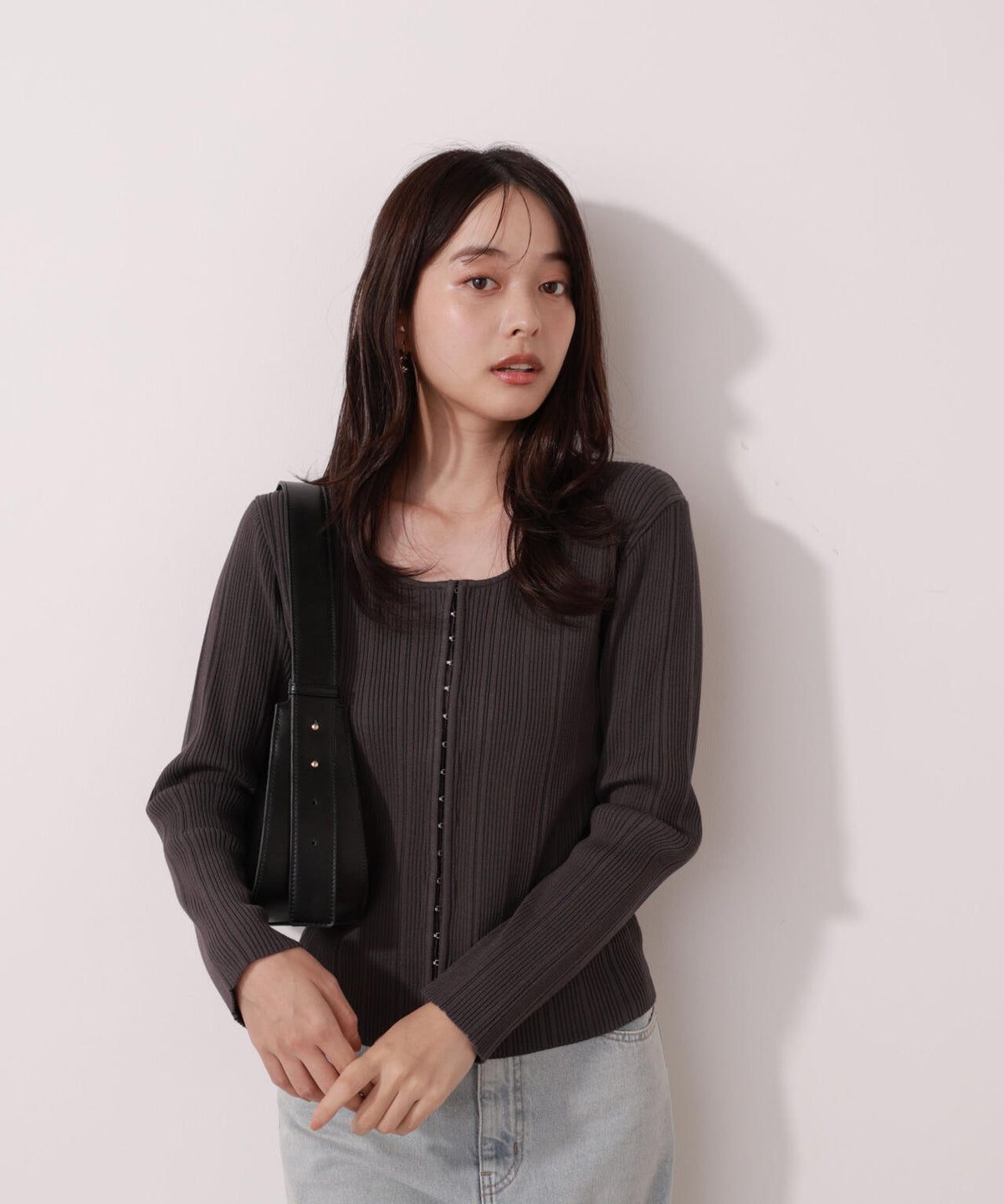 <ウォッシャブル>フロントホックニット