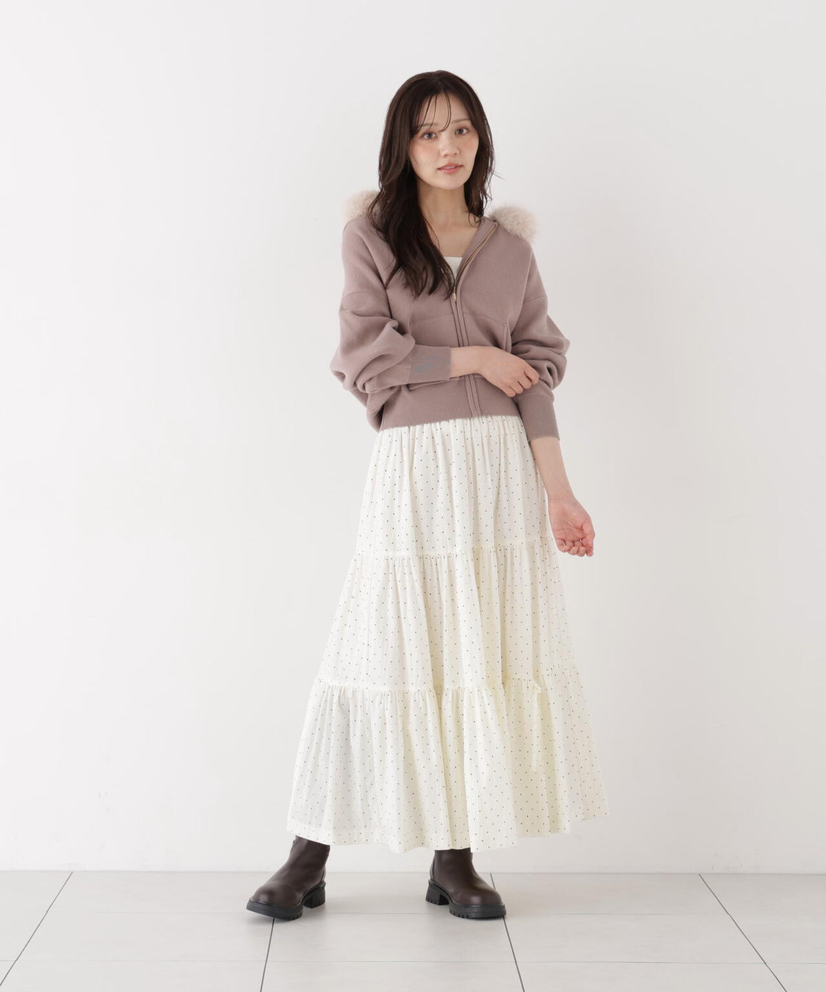 166cm B:78 W:56 H:83 S:24.5cm 着用サイズ:FR