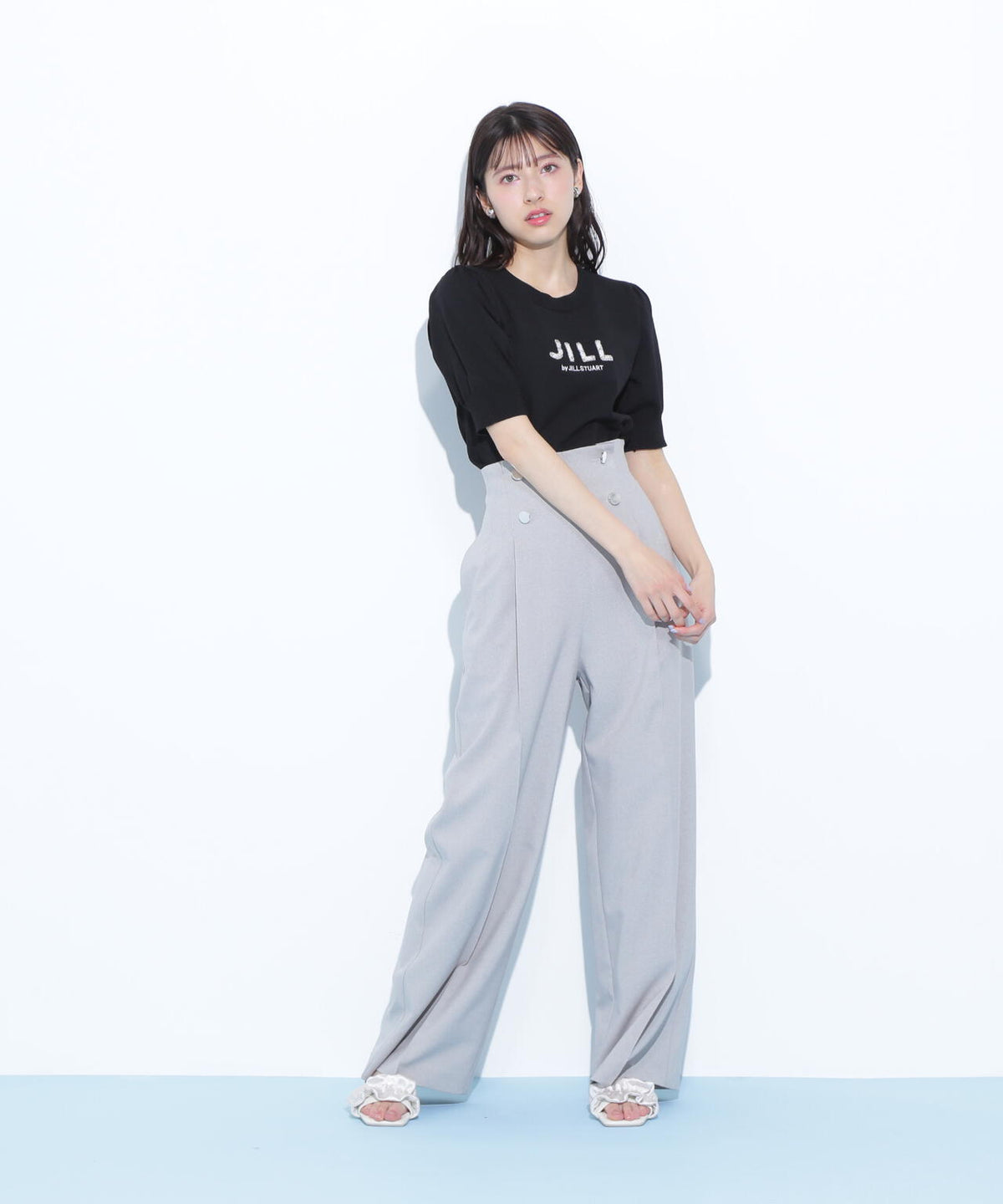 パールミニロゴパフスリーブニットトップス
