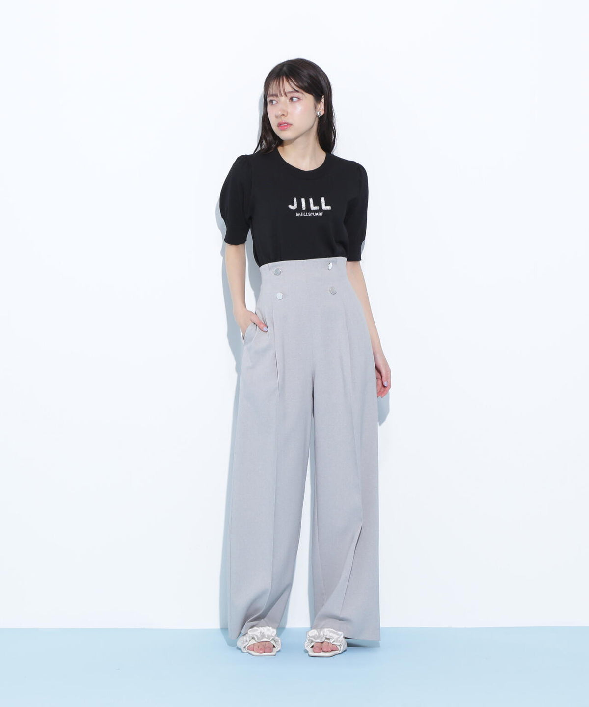 パールミニロゴパフスリーブニットトップス