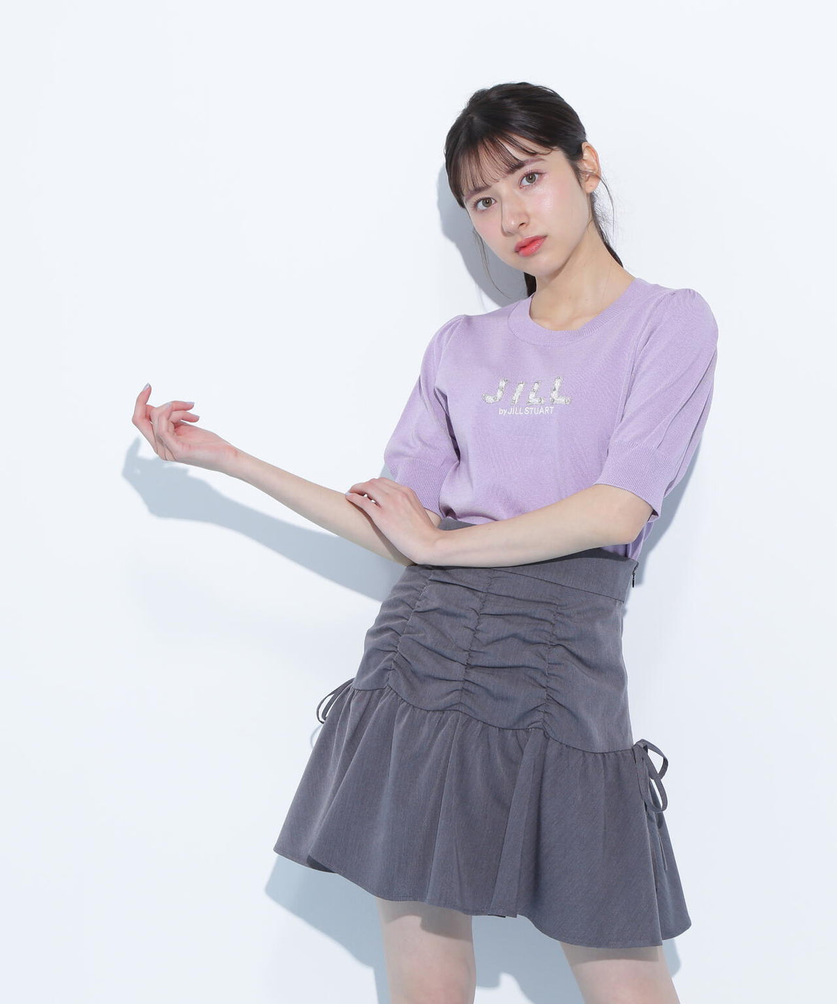 パールミニロゴパフスリーブニットトップス