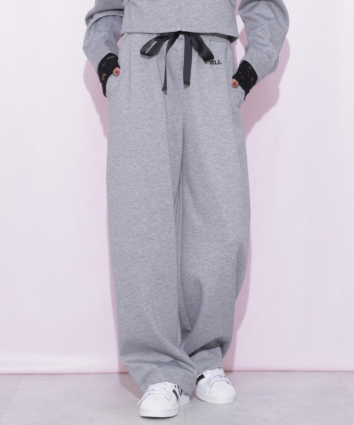 160cm 着用サイズ:FR