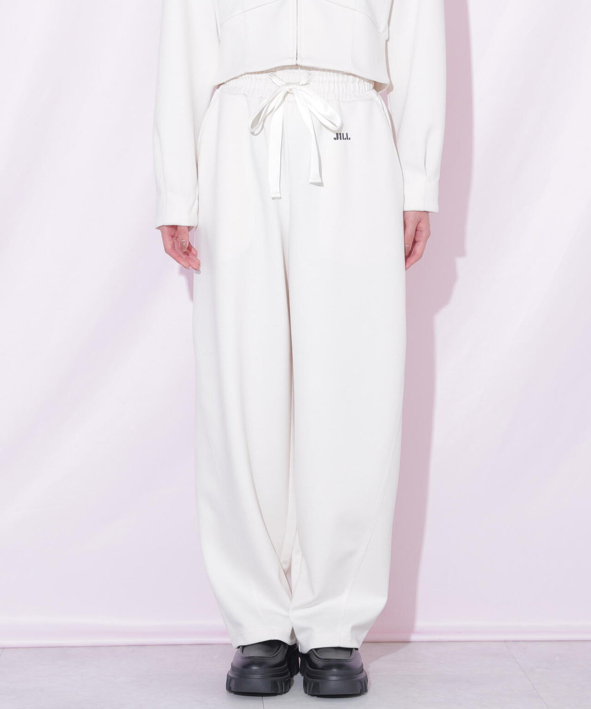 162cm 着用サイズ:FR
