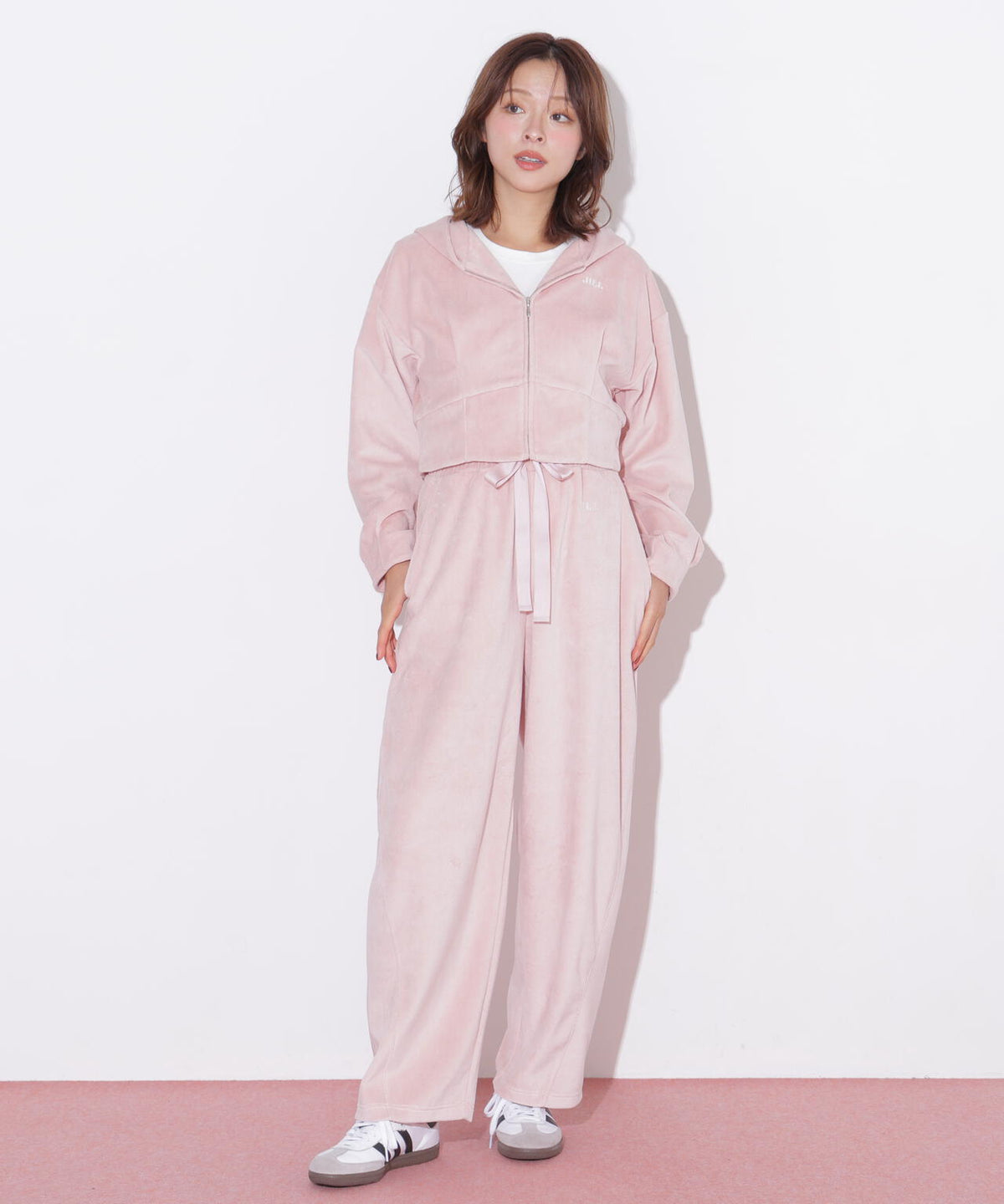 170cm 着用サイズ:FR