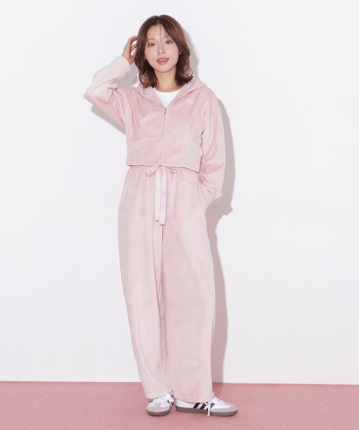 170cm 着用サイズ:FR