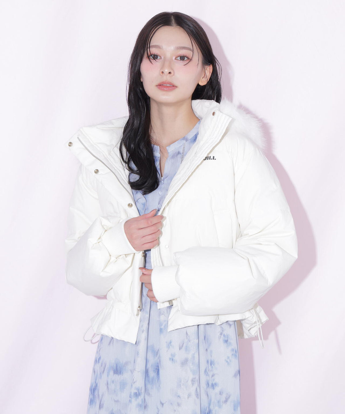 フェイクファー付きペプラムショートダウン