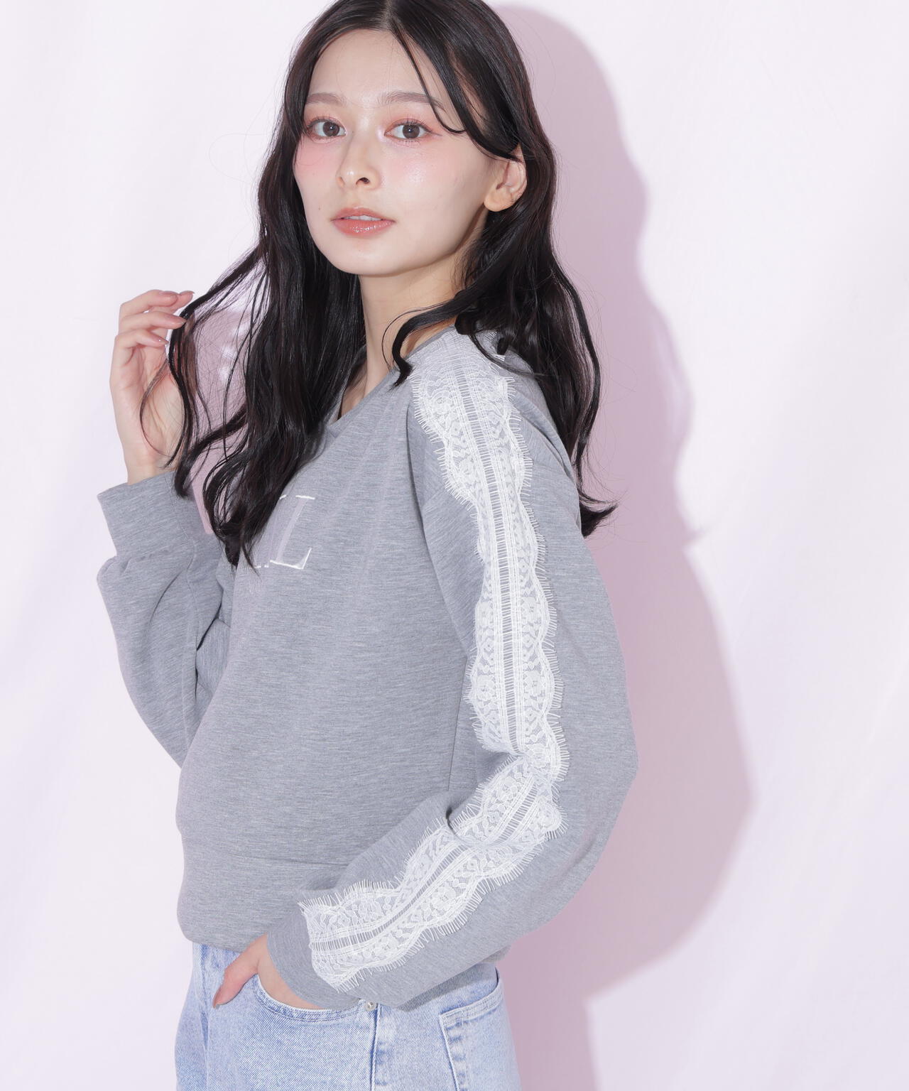 ラインレースロゴスウエット