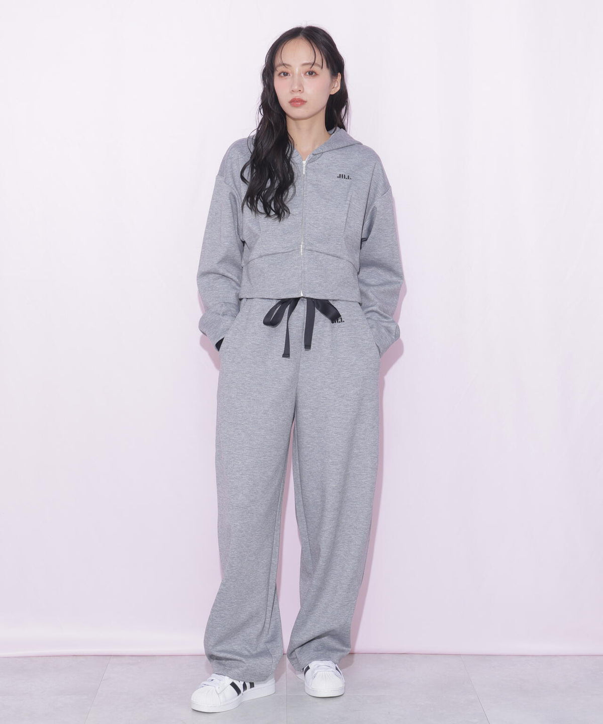 160cm 着用サイズ:FR