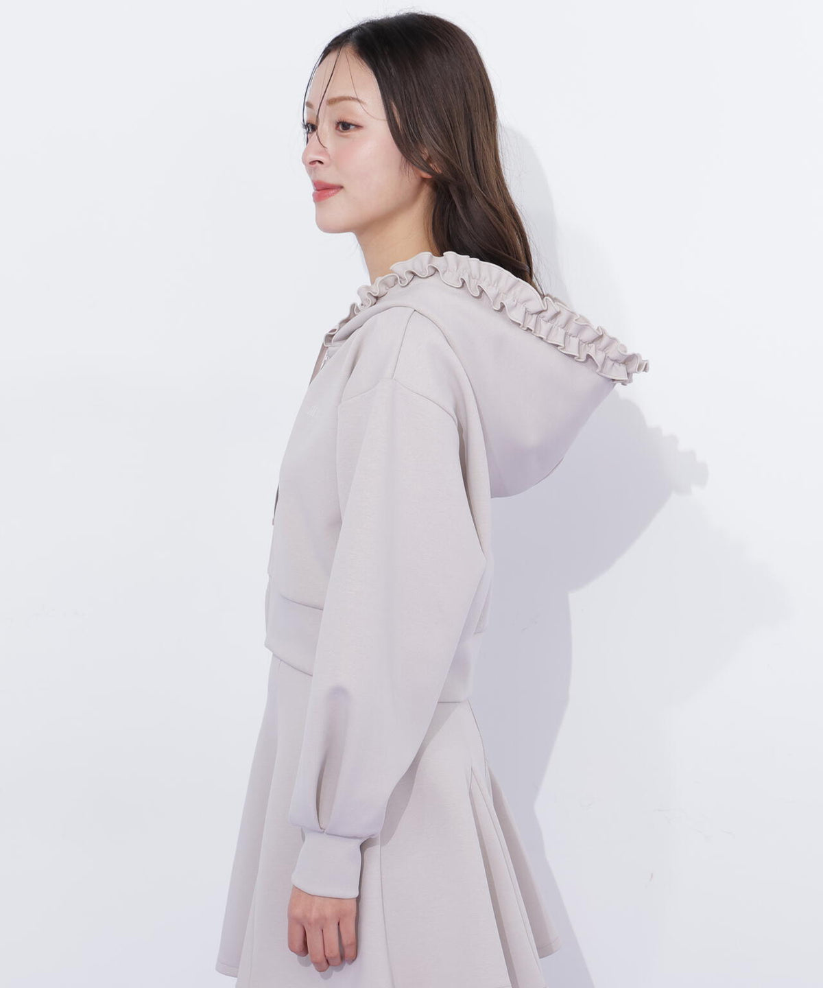 170cm 着用サイズ:FR