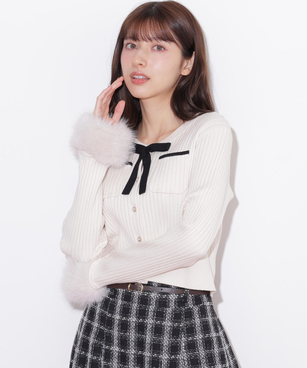 袖口フェイクファーニット