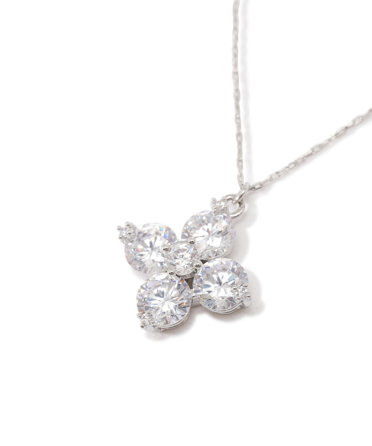 Cubic 大粒クローバーネックレス