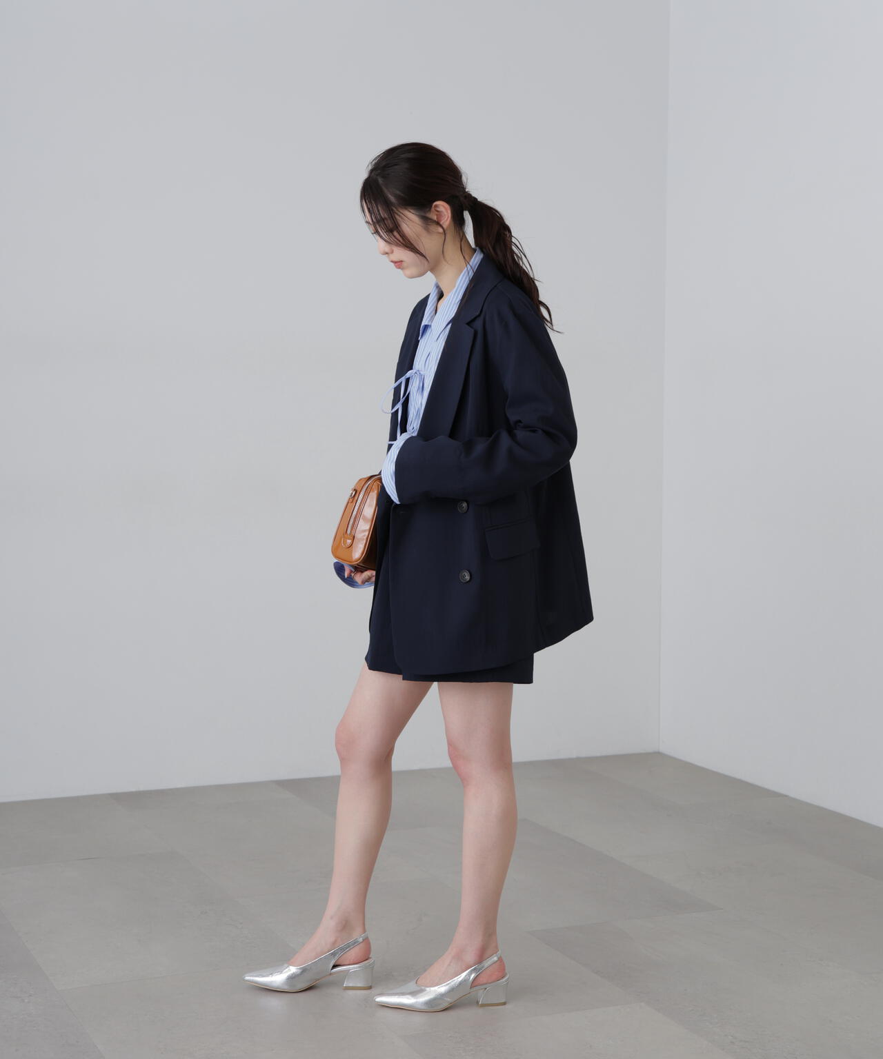 麻調合繊タックベルト付きショートパンツ