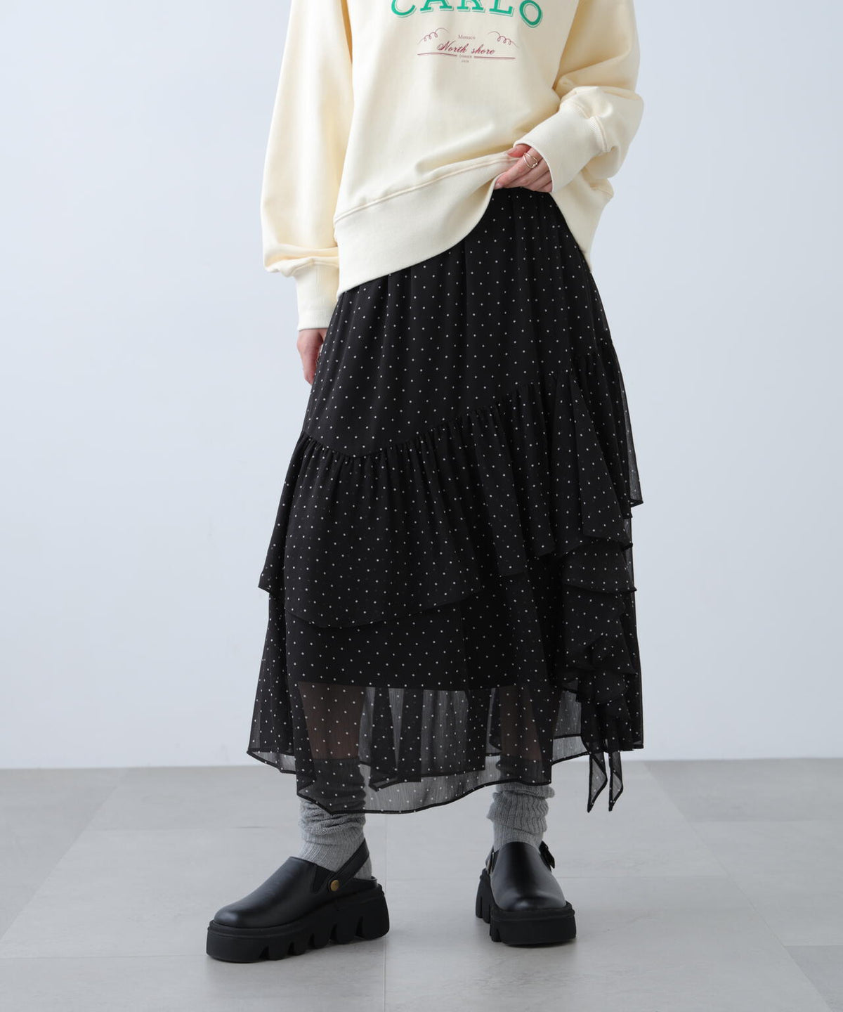 アソートイレヘムフリルスカート