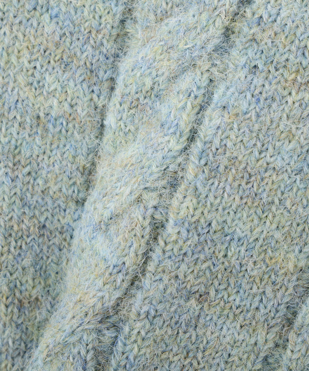 ドロストケーブルニット