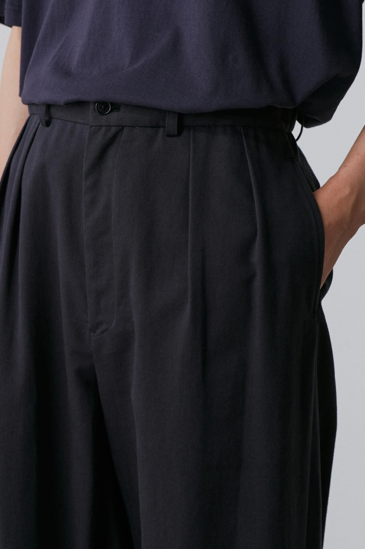 Y / ORGANIC COTTON TENCEL CHINO TROUSERS