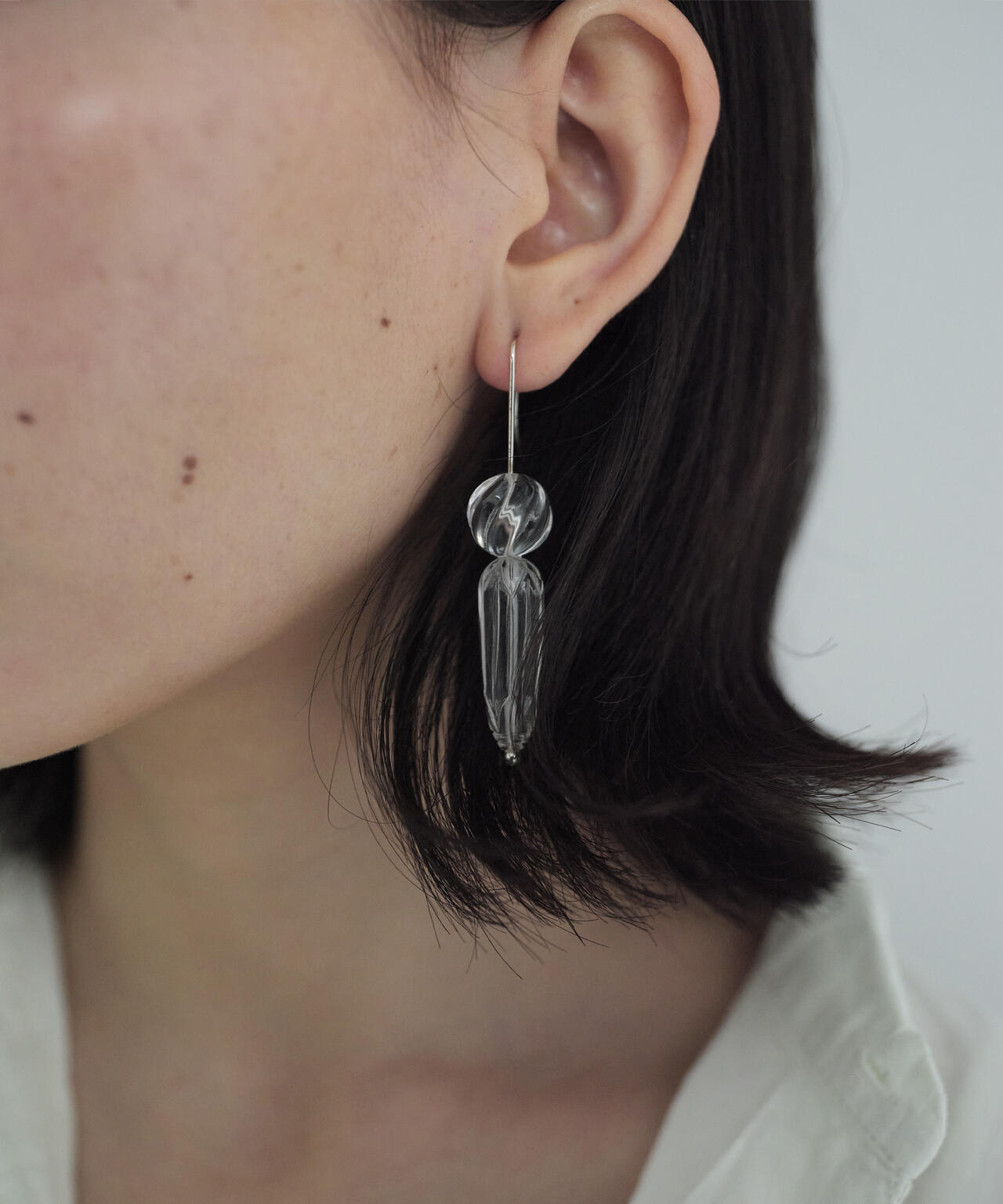 R.ALAGAN / HISHI DROP EARRINGS / CLEAR